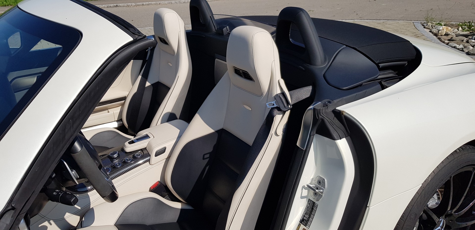 MERCEDES-BENZ SLS 63 AMG Speedshift-image-17