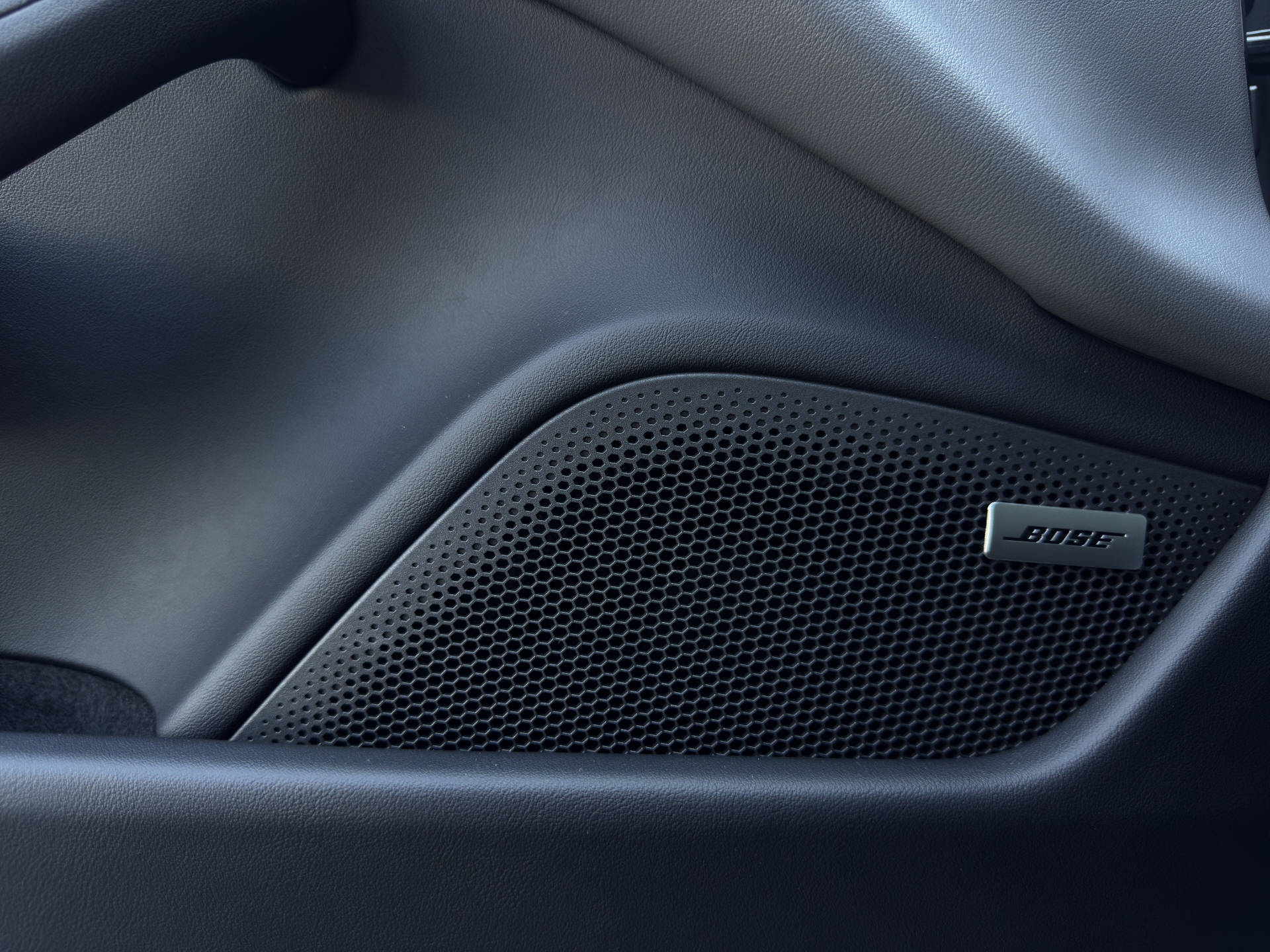 PORSCHE Taycan 4S Cross Turismo mit Performancebatterie Plus-image-11