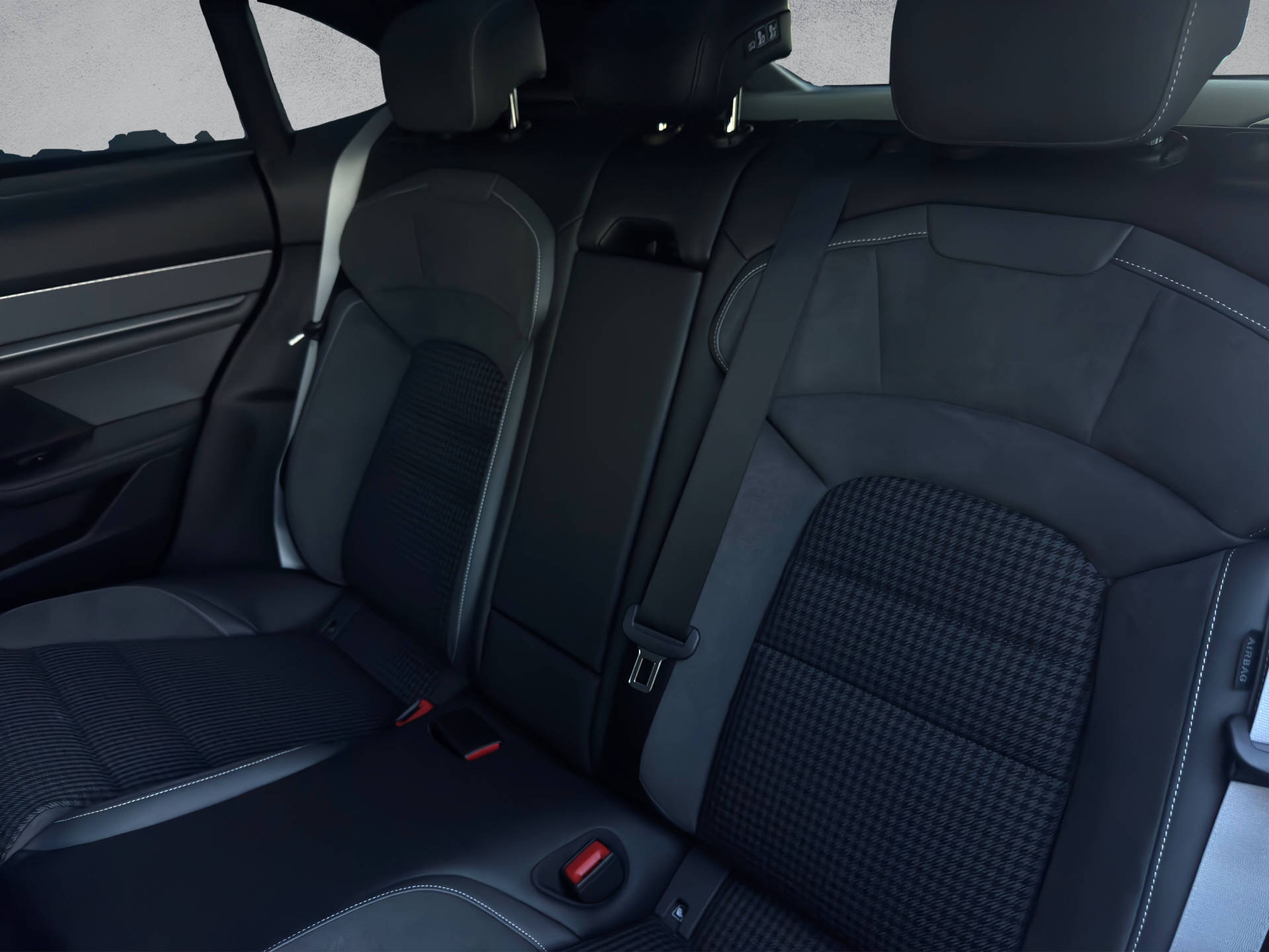 PORSCHE Taycan 4S Cross Turismo mit Performancebatterie Plus-image-13