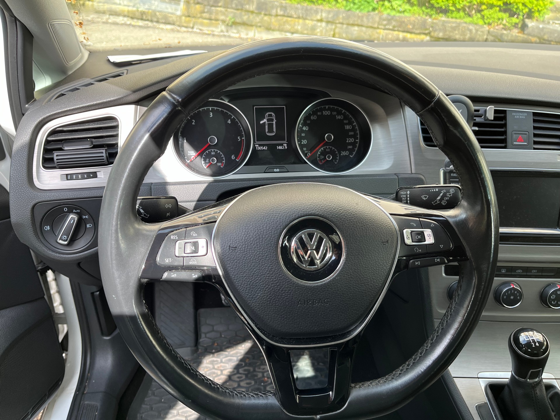 VW GOLF-image-1