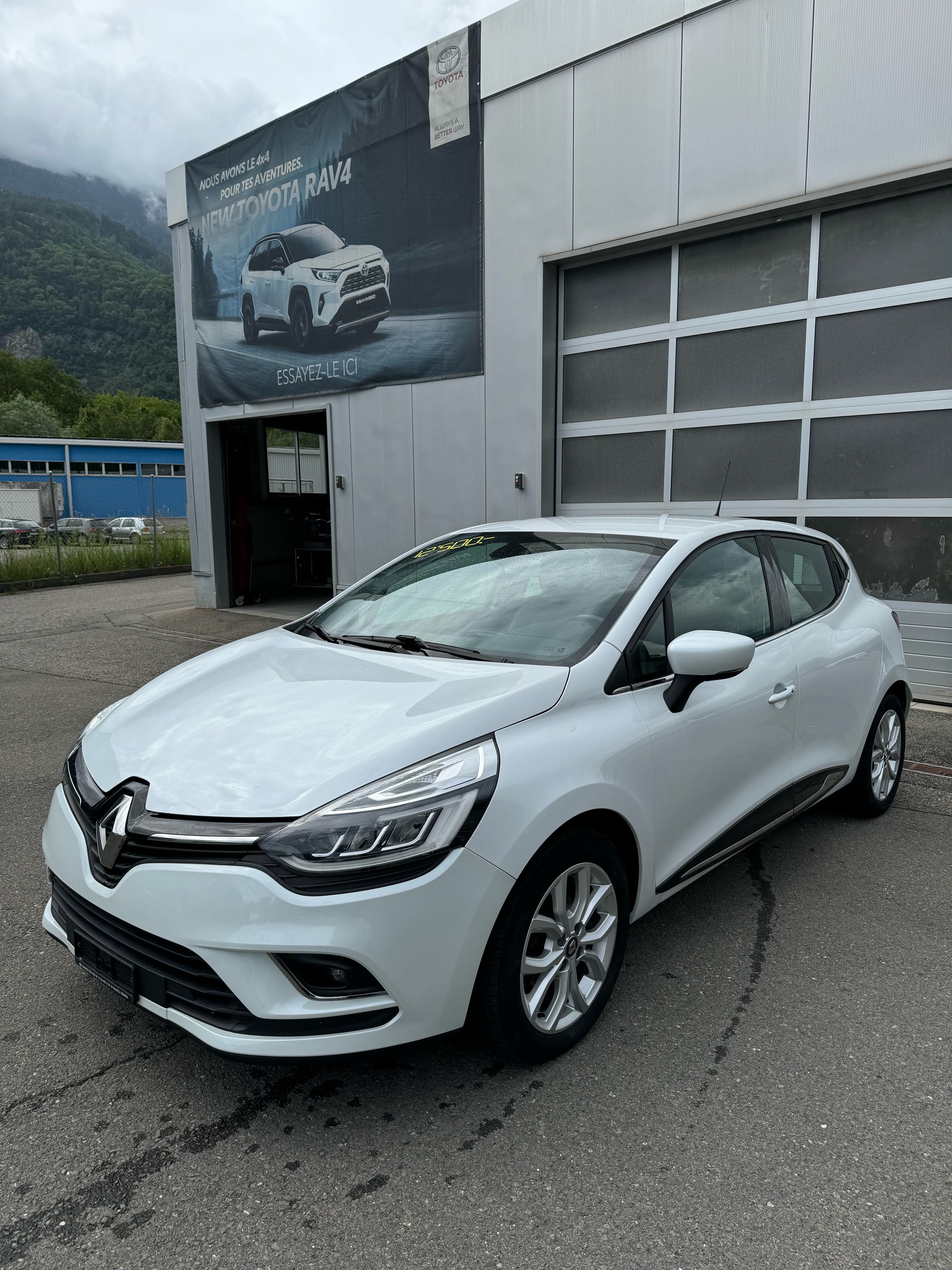 Car photo