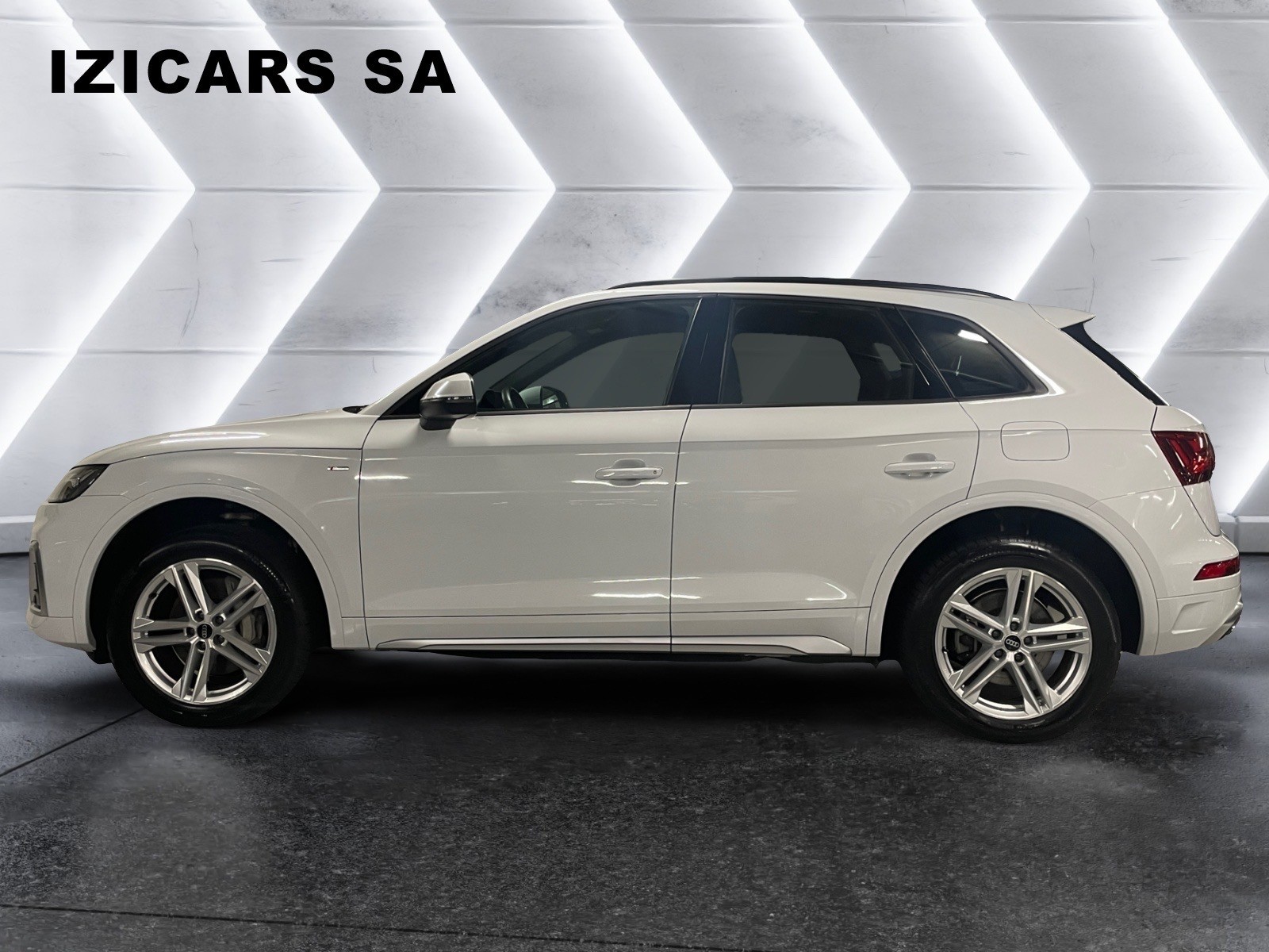 AUDI Q5 50 TFSI e PHEV S line quattro S-tronic /-image-3