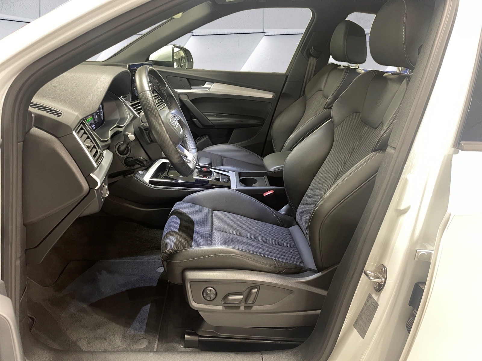 AUDI Q5 50 TFSI e PHEV S line quattro S-tronic /-image-13