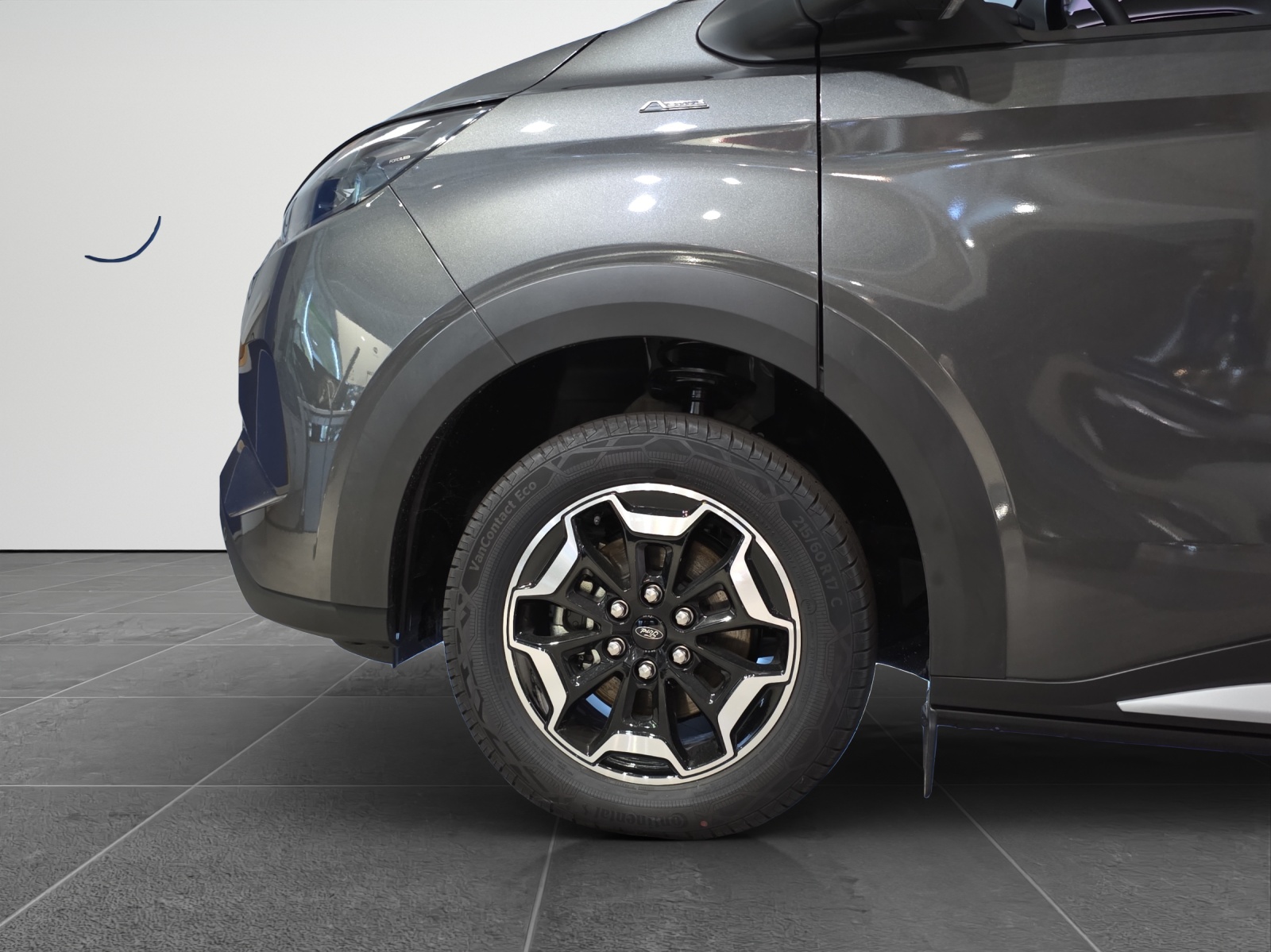 FORD E-Tourneo C bus 340 L1 Active-image-10
