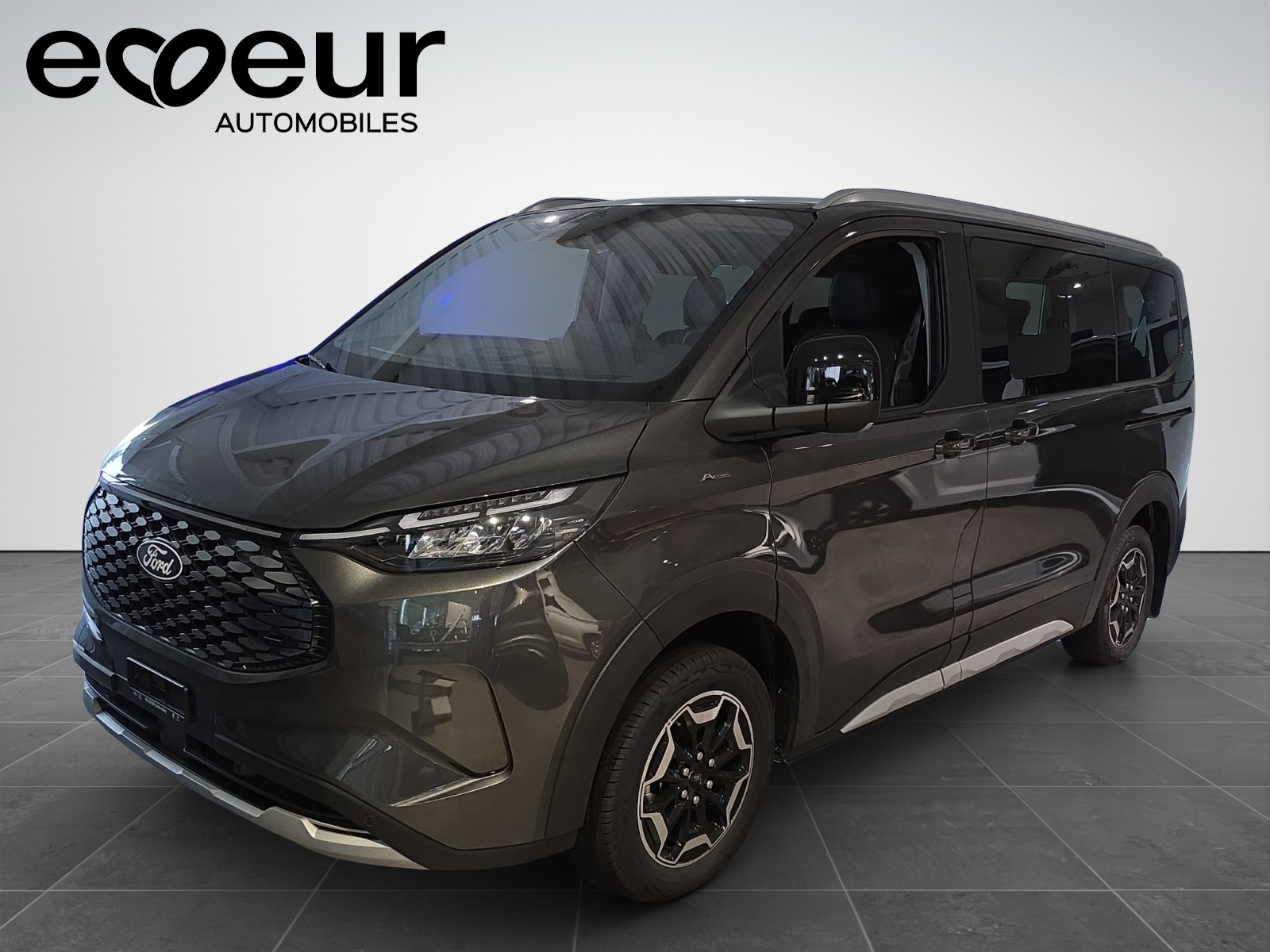 FORD E-Tourneo C bus 340 L1 Active-image-1