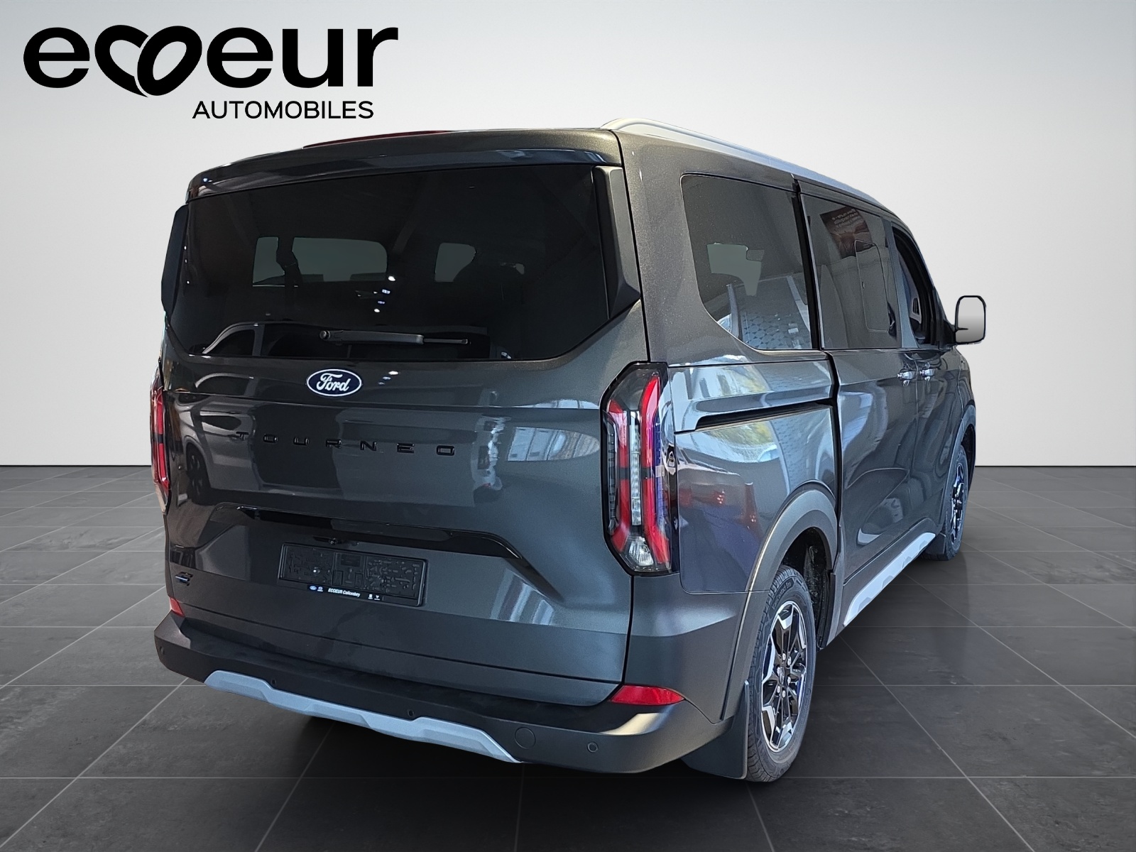FORD E-Tourneo C bus 340 L1 Active-image-5