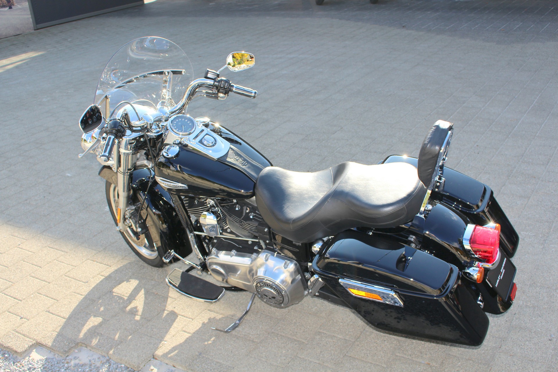 HARLEY-DAVIDSON FLD Dyna Switchback ABS-showroom-element-3