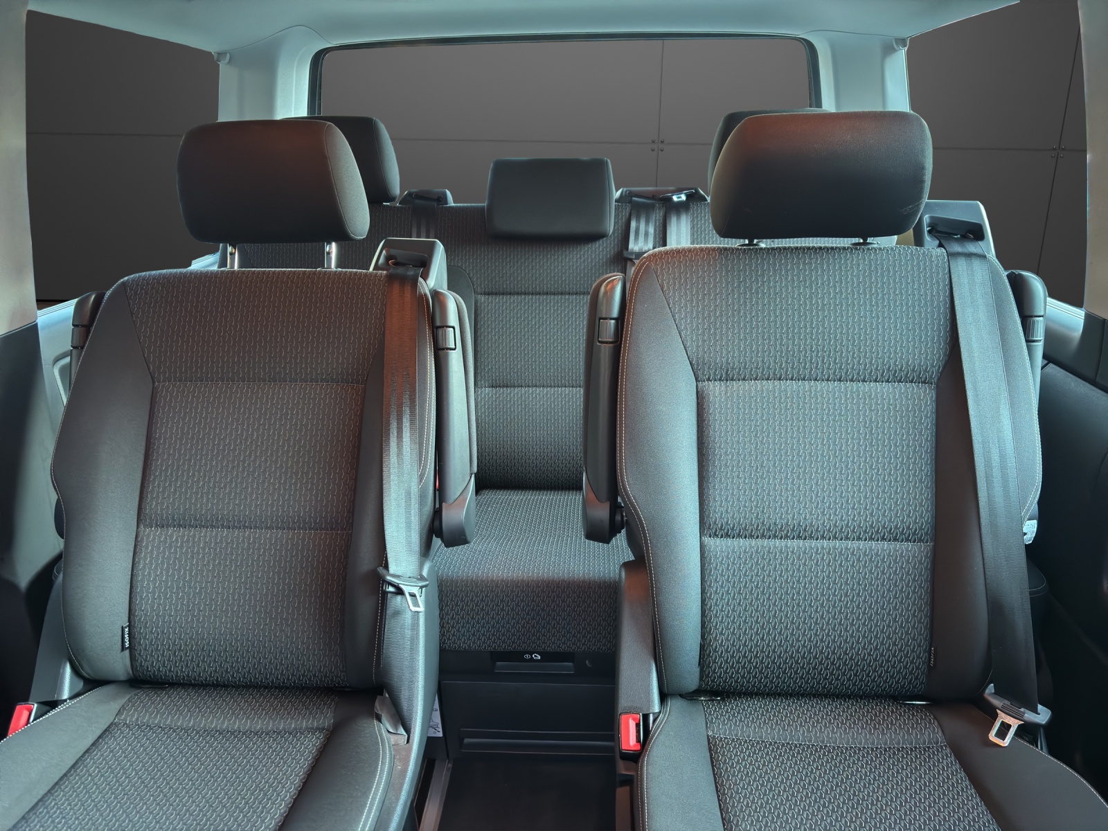 VW T6 Multivan 2.0 TDI Trendline DSG-image-10