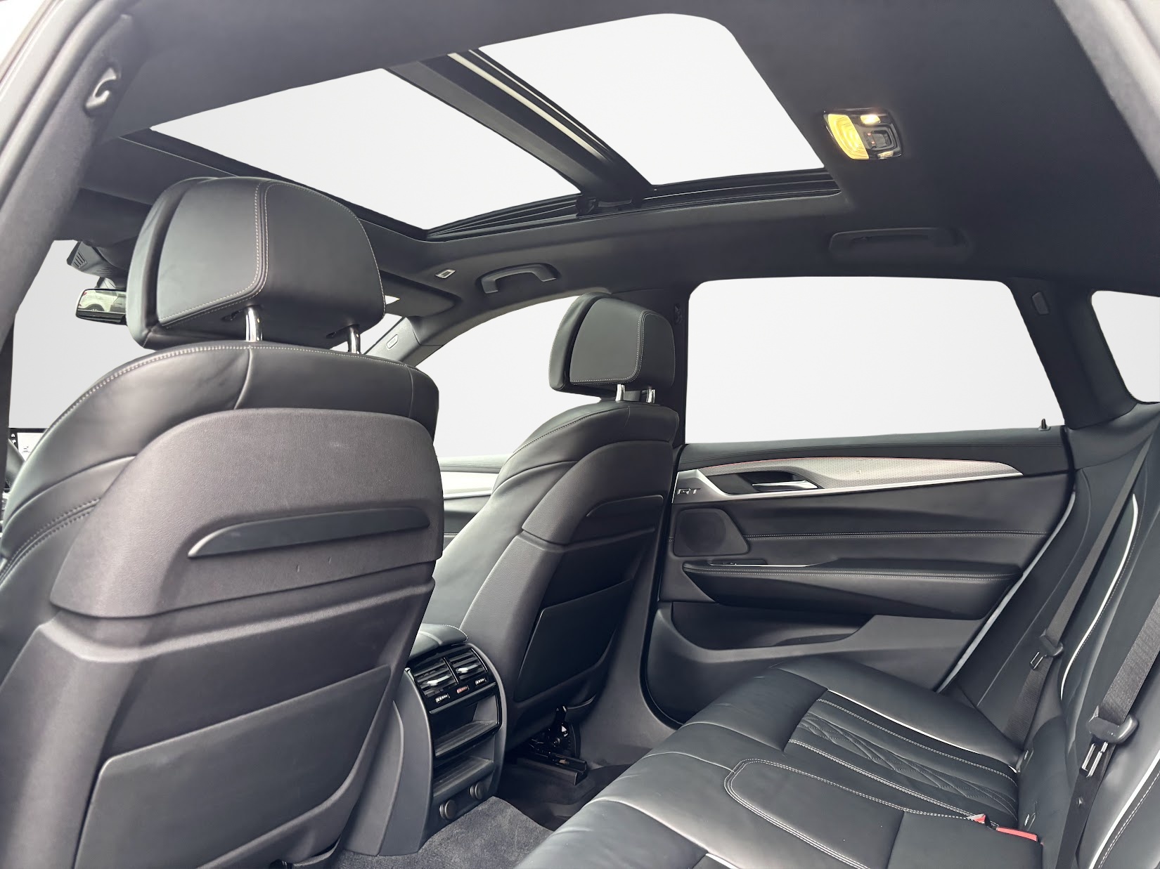 BMW 630i GT M-Sport Steptronic-image-12