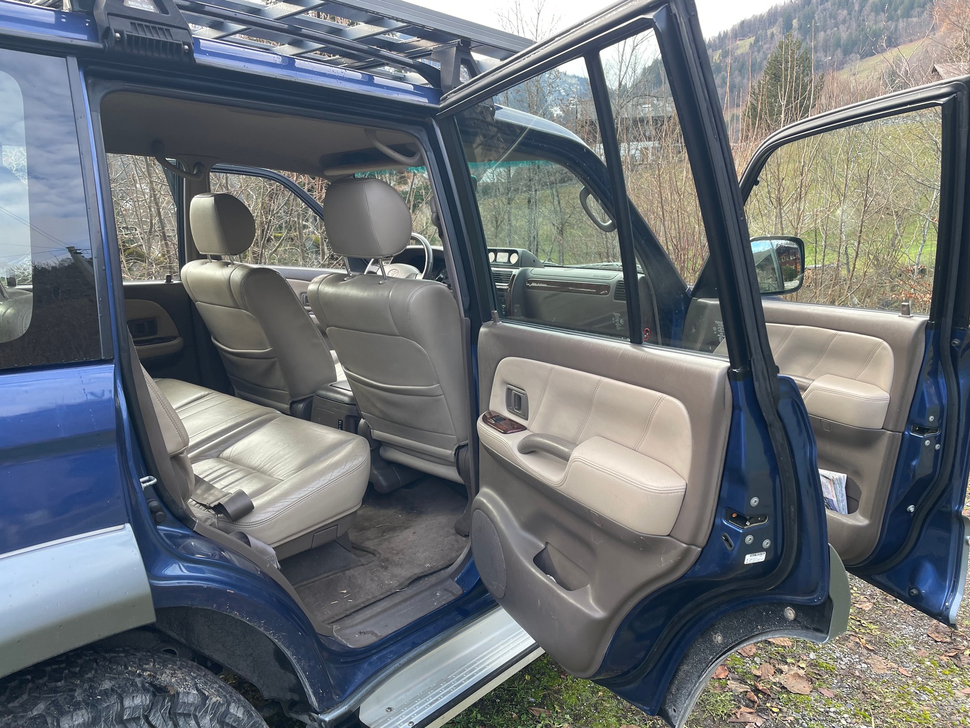 TOYOTA Land Cruiser 300 3.4 V6 VX-image-5