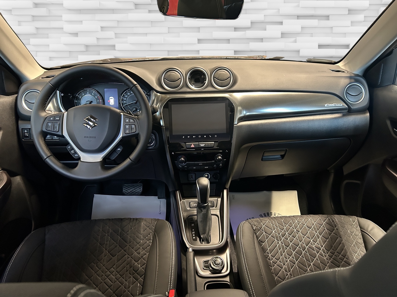 SUZUKI Vitara 1.4 Boosterjet Compact Top 4x4 Hybrid Automatic-image-8