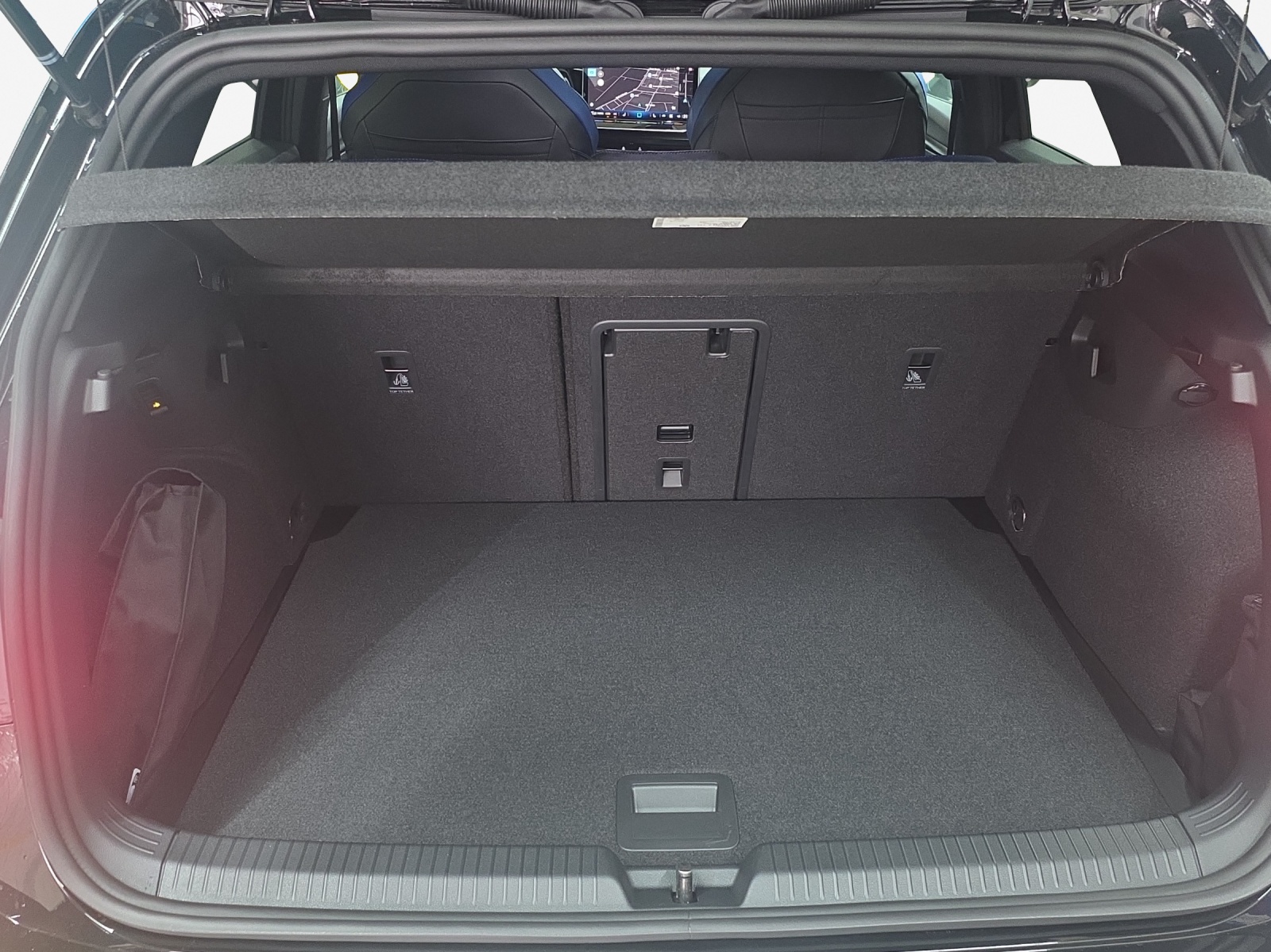 VW Golf 2.0 TSI R DSG 4 Motion-image-12