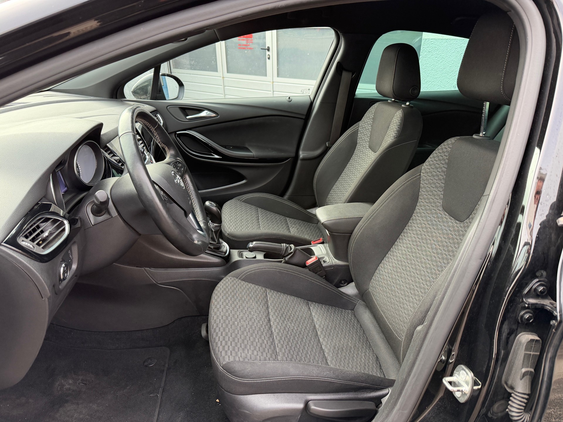 OPEL Astra 1.4i Turbo Dynamic-image-9