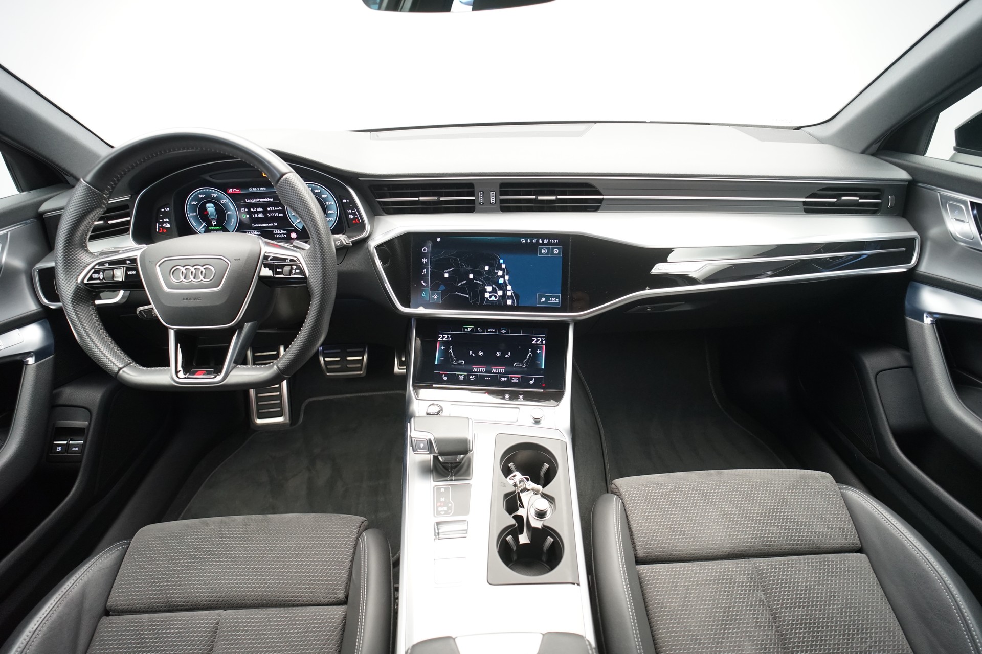 AUDI A6 Avant 55 TFSIe Sport quattro S-tronic *Standheizung*-image-14