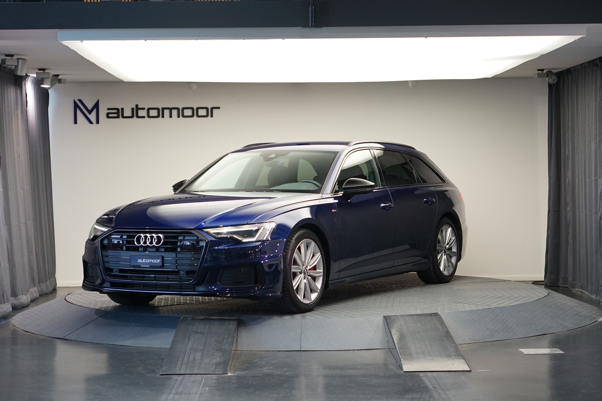 AUDI A6 Avant 55 TFSIe Sport quattro S-tronic *Standheizung*-image-0