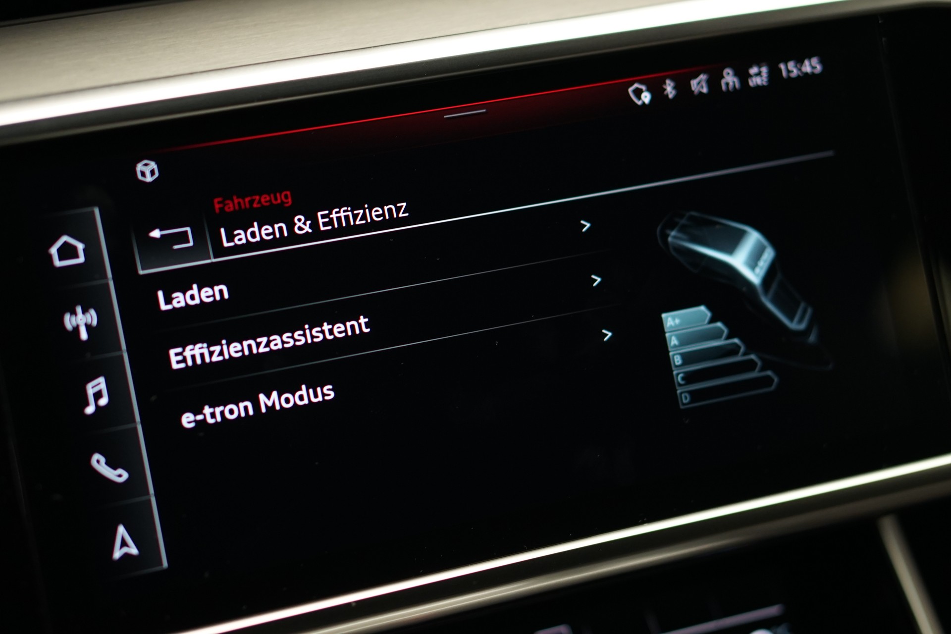 AUDI A6 Avant 55 TFSIe Sport quattro S-tronic *Standheizung*-image-36
