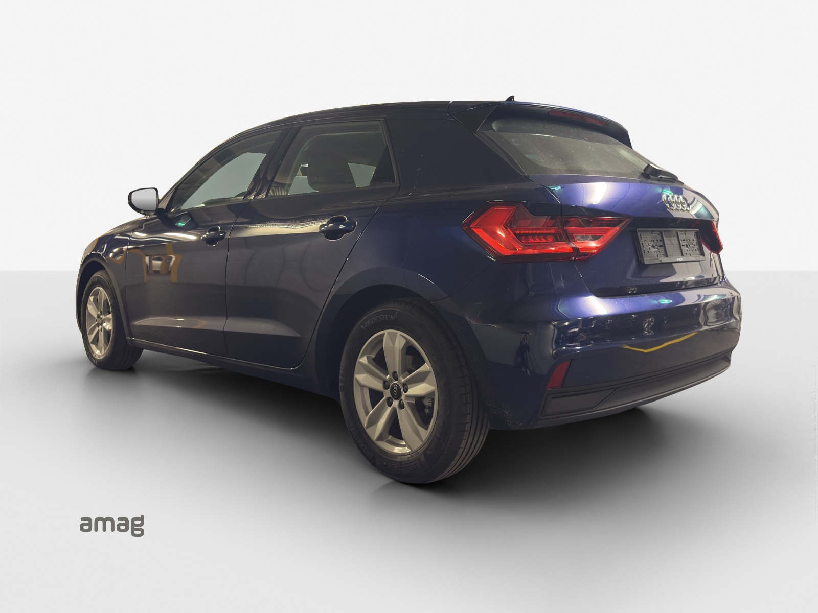 AUDI A1 Sportback 30 TFSI Attraction S-tronic-image-2