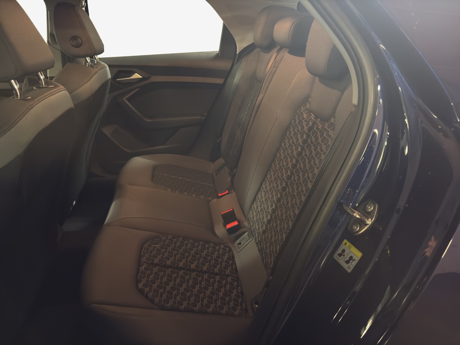 AUDI A1 Sportback 30 TFSI Attraction S-tronic-image-11