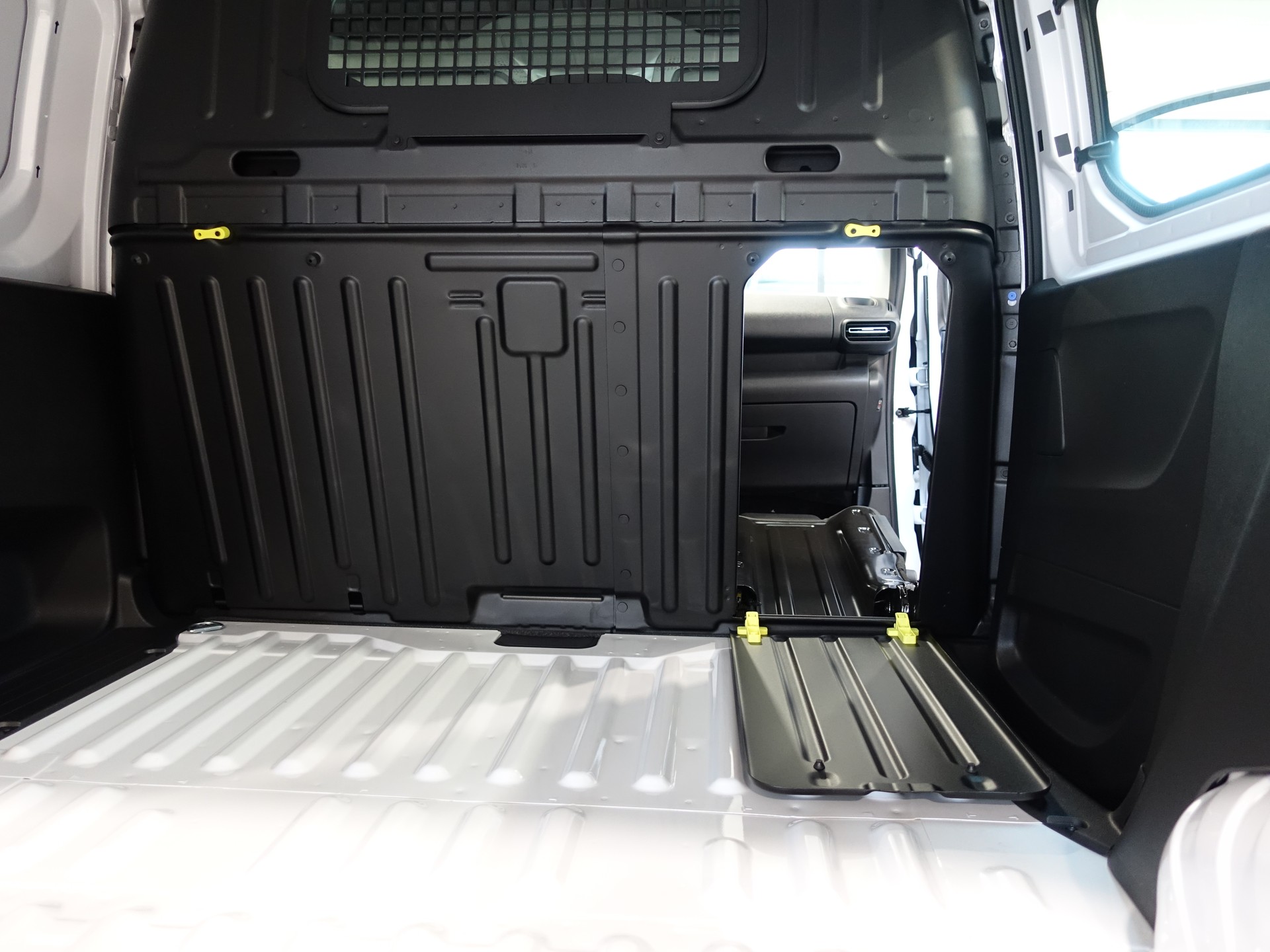 OPEL Combo 1.2 Cargo Faceliftmodell-image-13
