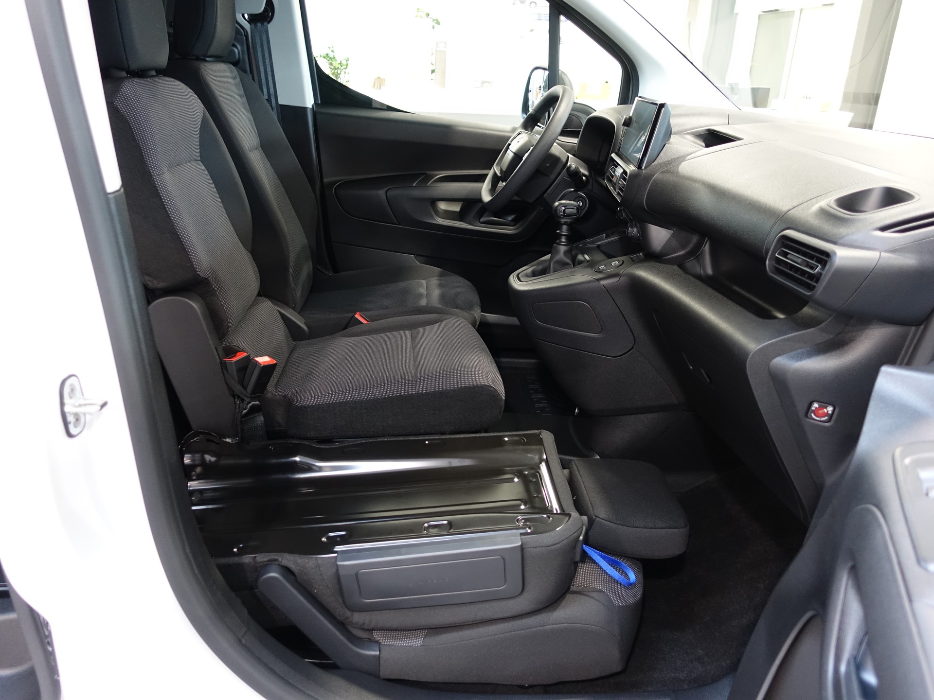 OPEL Combo 1.2 Cargo Faceliftmodell-image-12