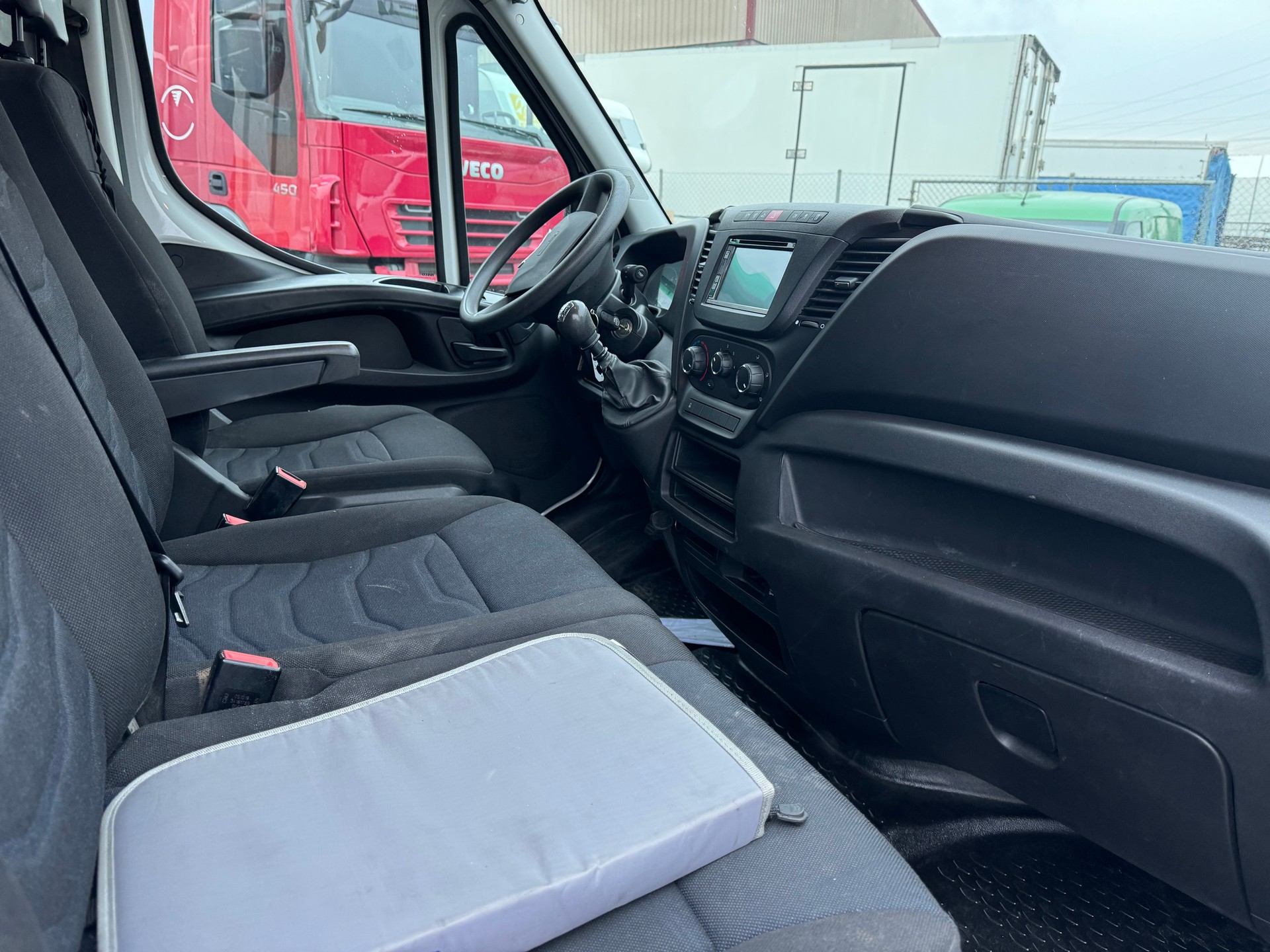 IVECO 33 S 16 V-image-7