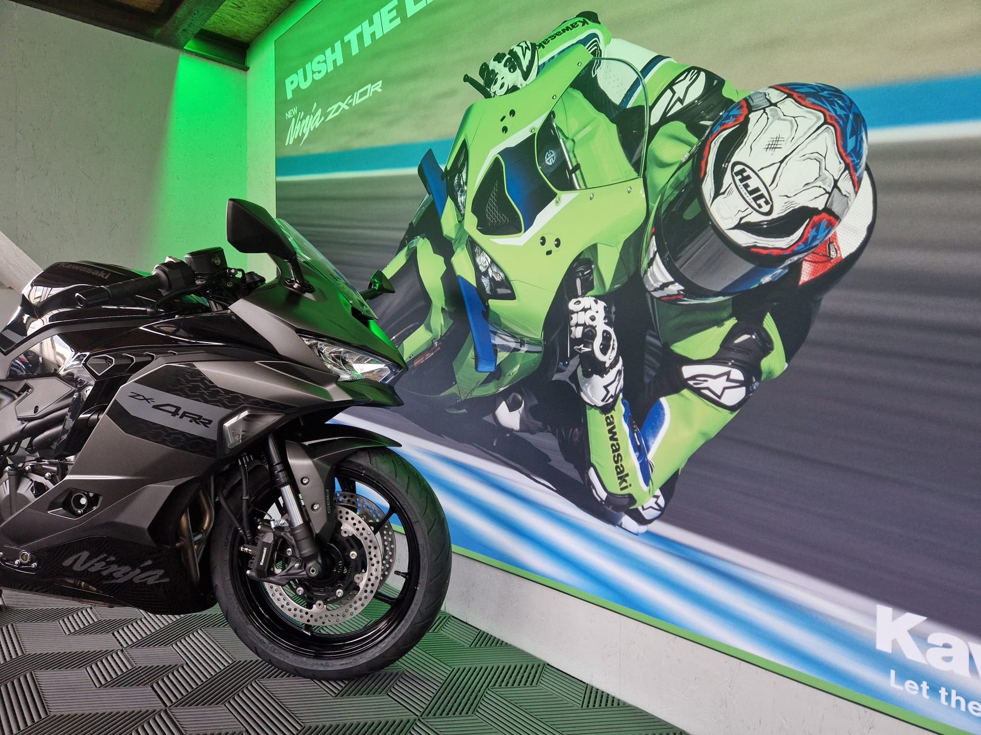 KAWASAKI Ninja ZX-4RR 35KW-image-1