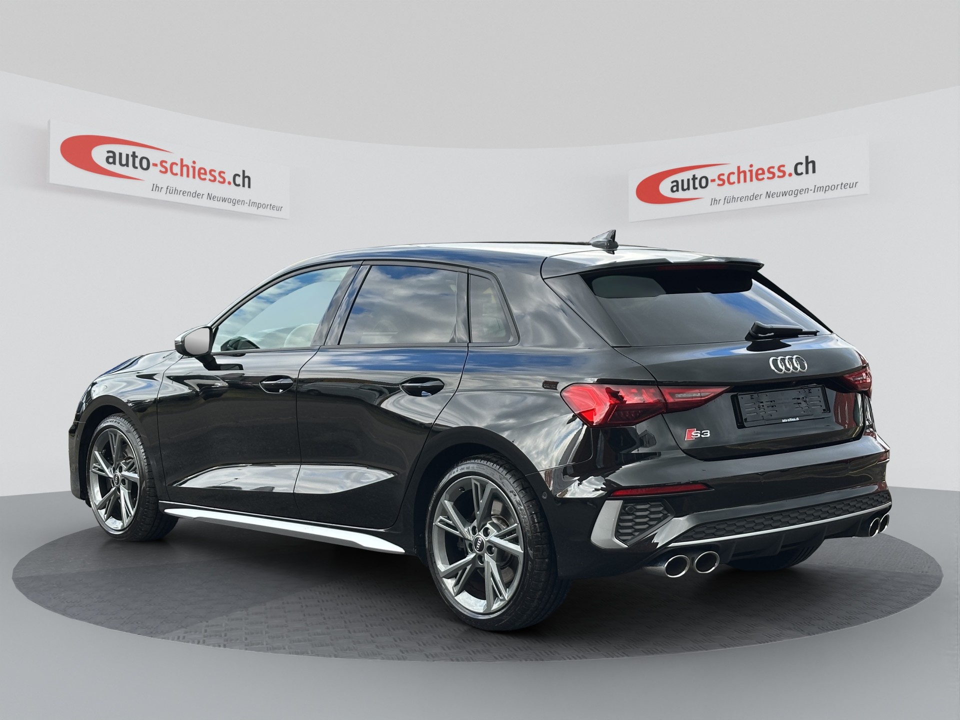 AUDI S3 Sportback 2.0 TFSI quattro S-tronic-image-2