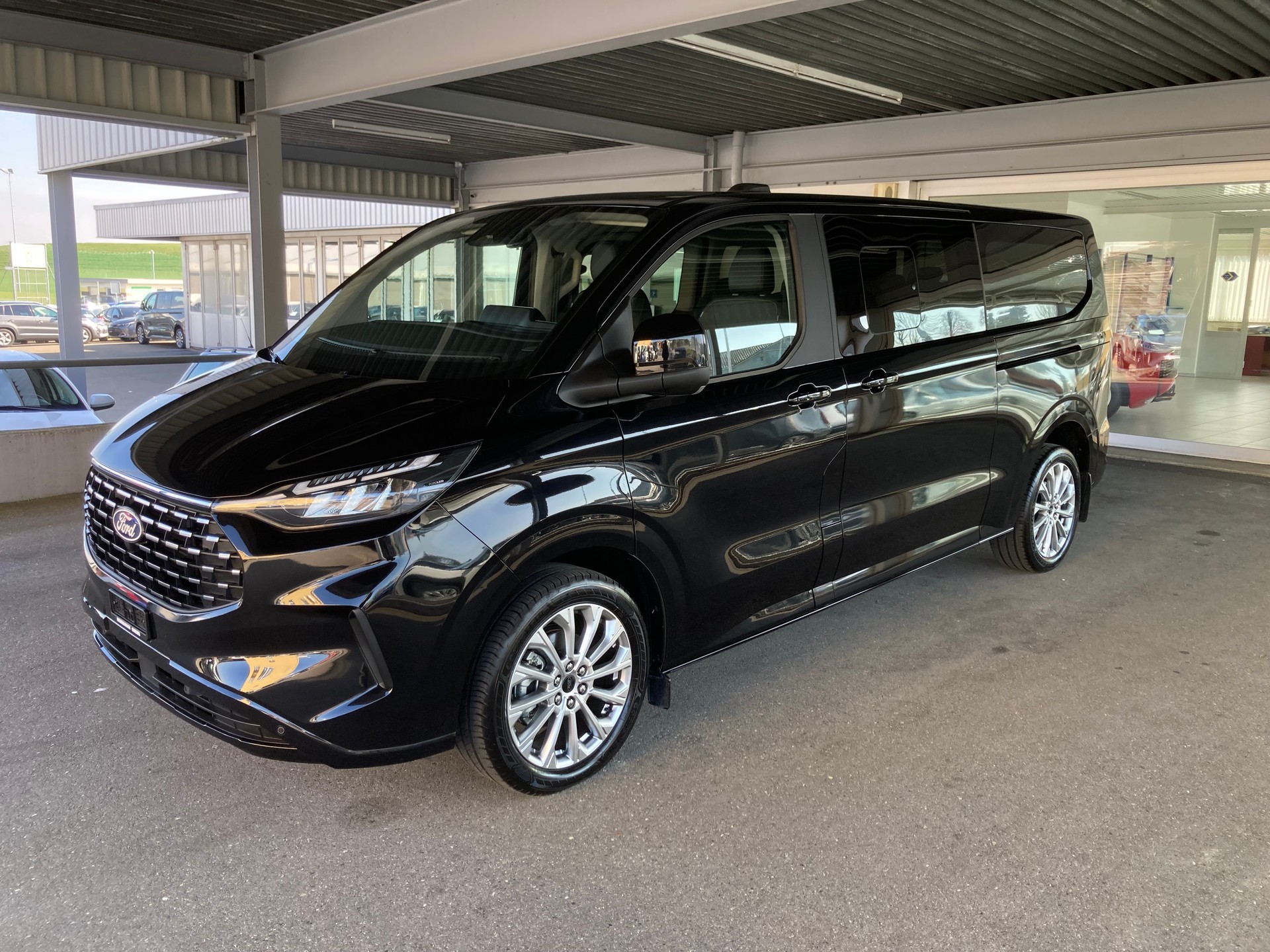 FORD Tourneo Bus 320 L2H1 TitaniumX Automat-image-0