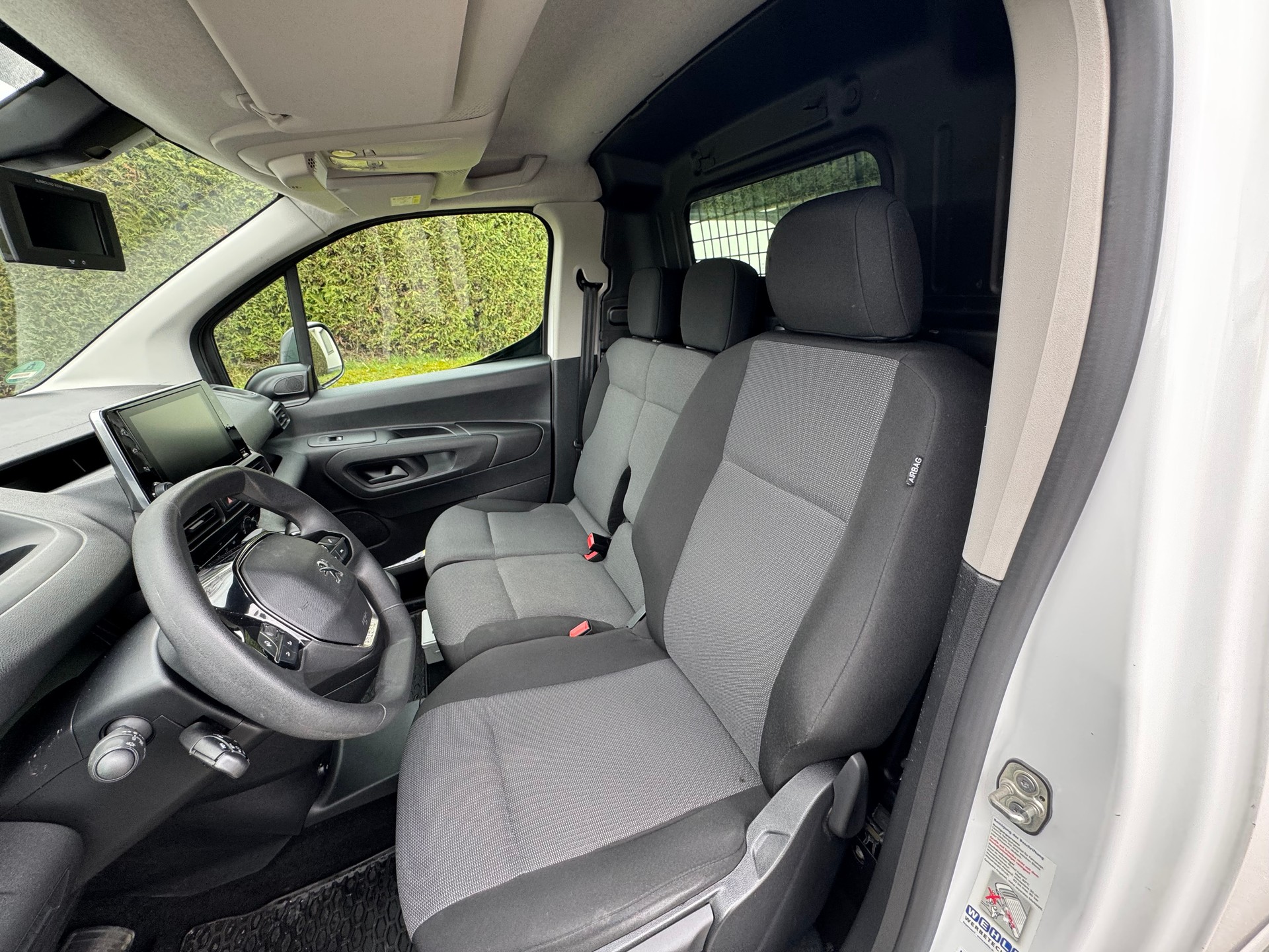 PEUGEOT Partner 1.5 Blue HDi s/s Asphalt Long 1000kg-image-13