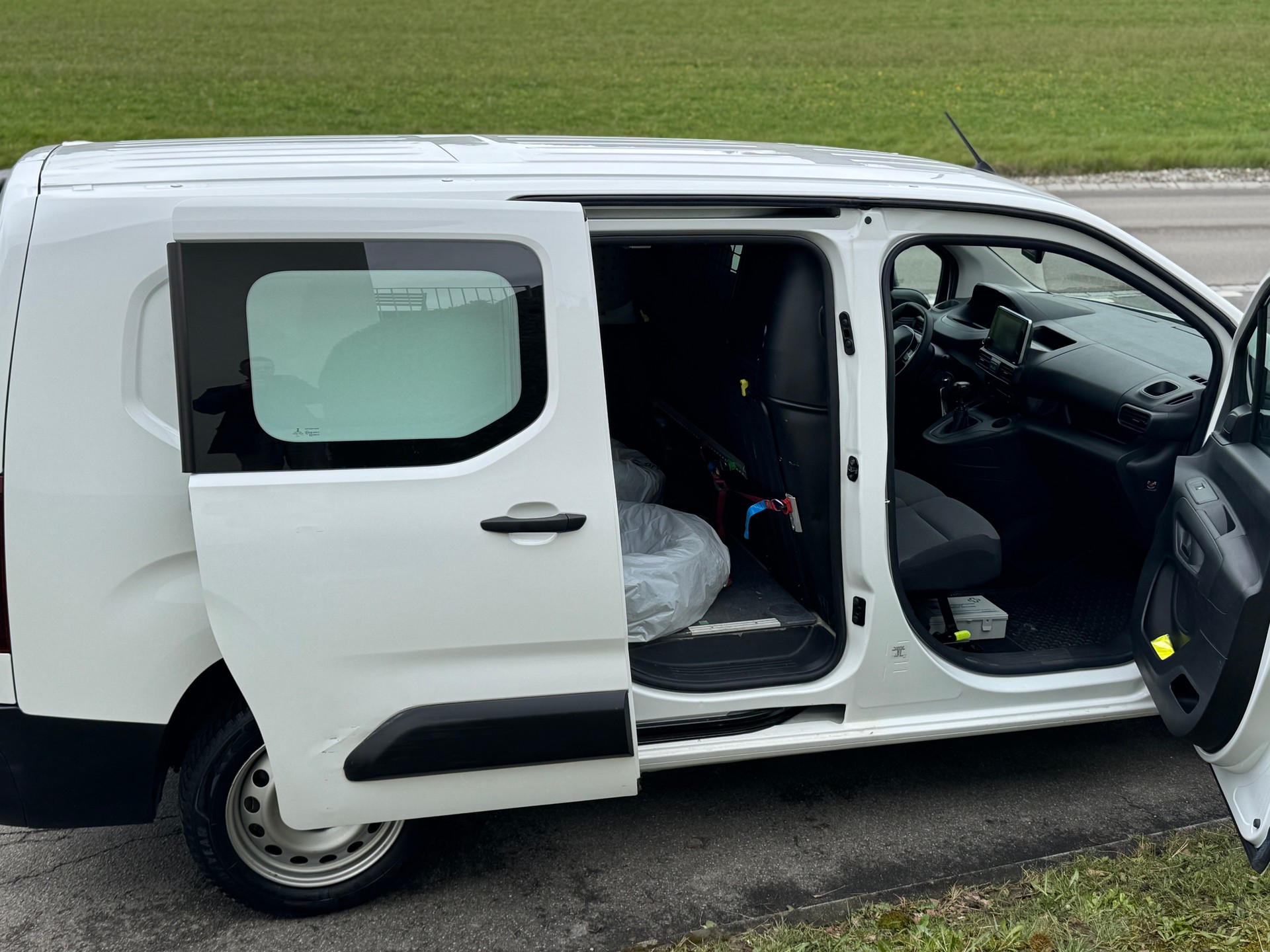 PEUGEOT Partner 1.5 Blue HDi s/s Asphalt Long 1000kg-image-7