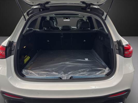MERCEDES-BENZ GLC 300 4Matic 9G-Tronic-image-12