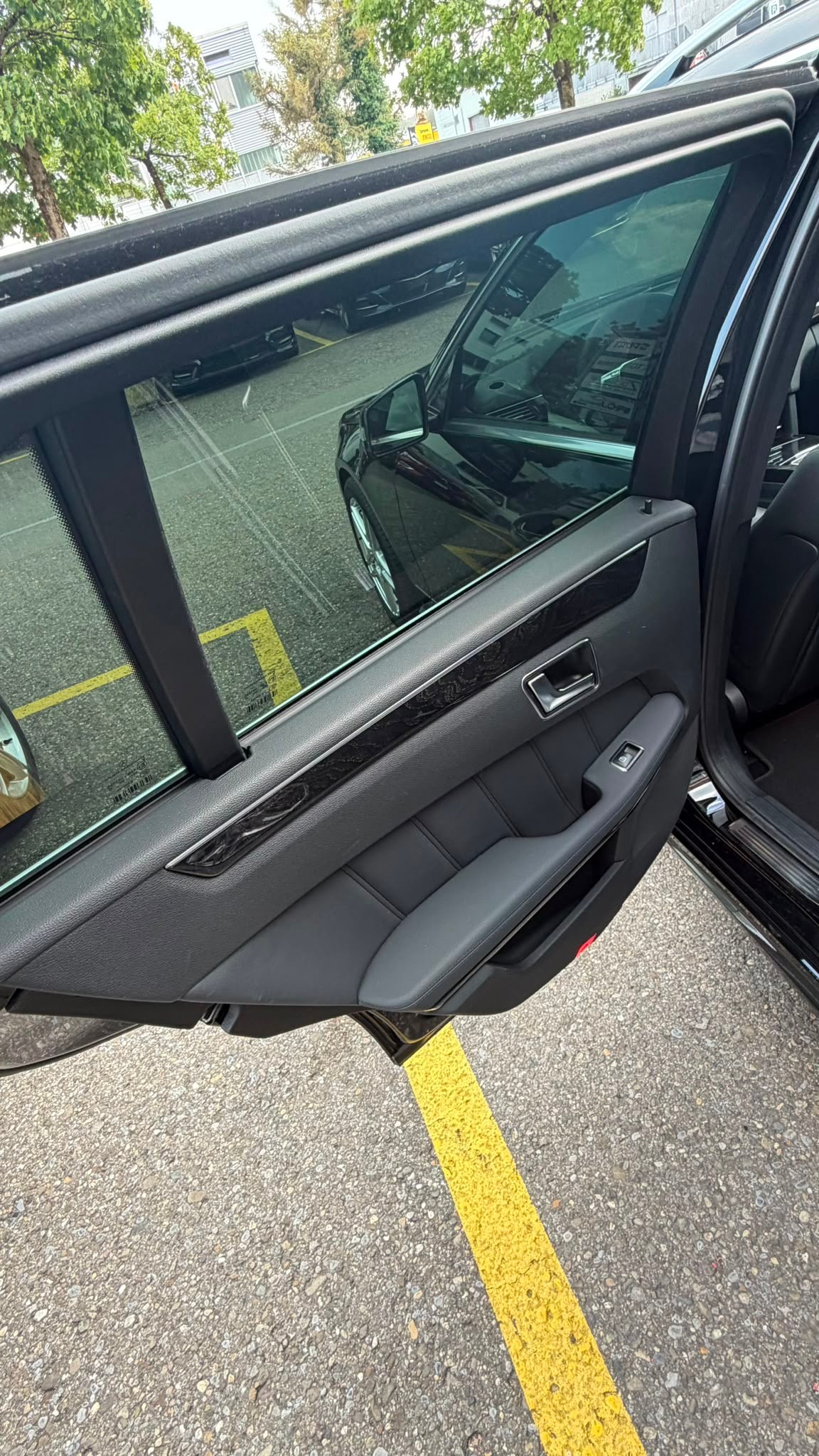 MERCEDES-BENZ E 350 CDI BlueEff. Avantgarde 4Matic 7G-Tronic-image-10
