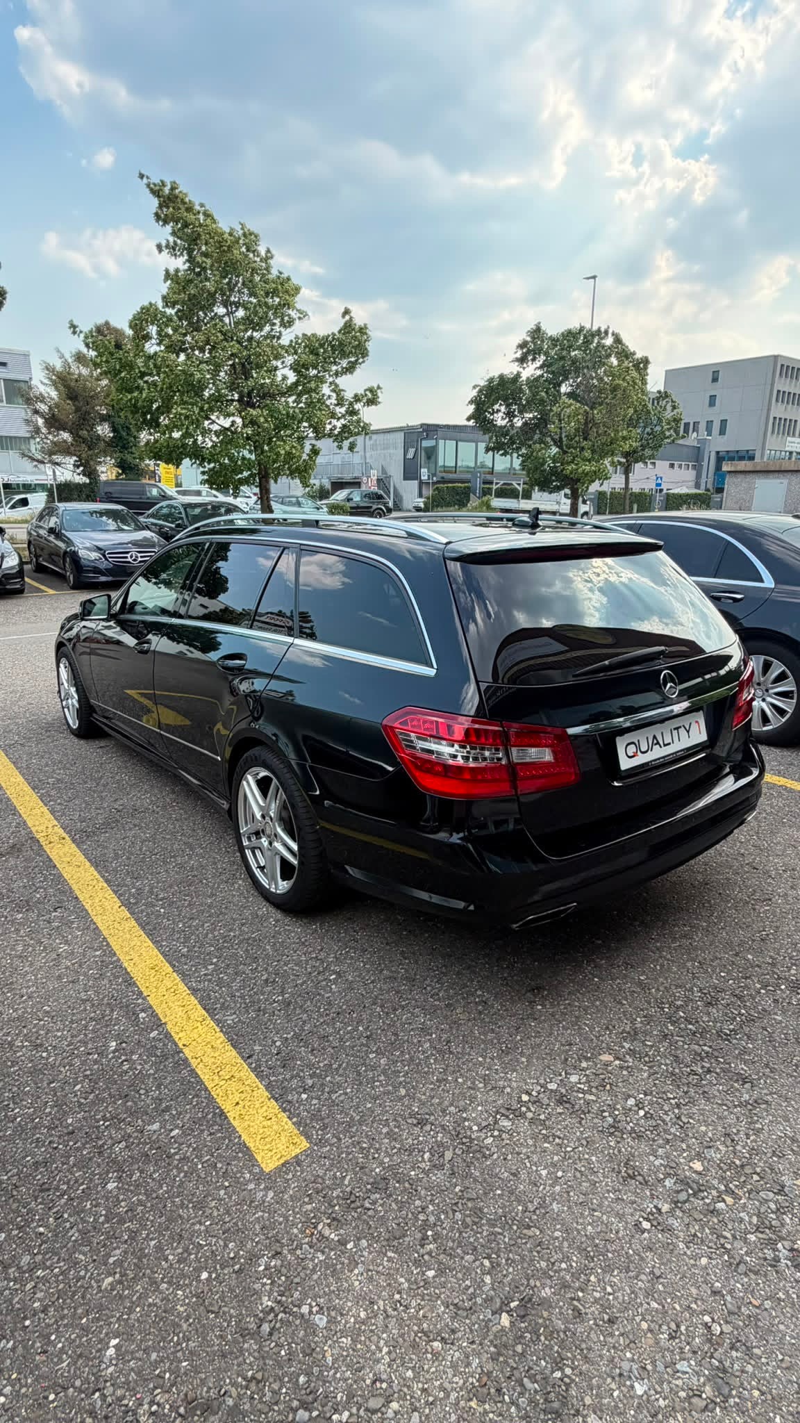 MERCEDES-BENZ E 350 CDI BlueEff. Avantgarde 4Matic 7G-Tronic-image-4