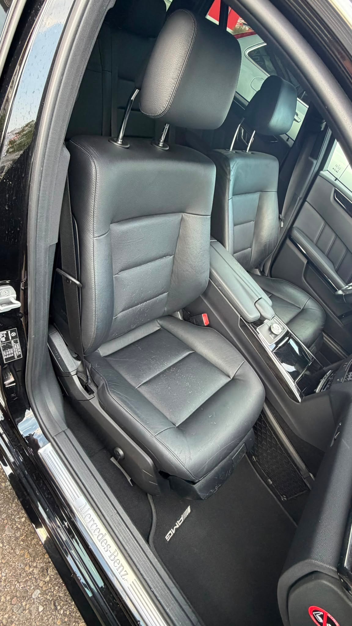 MERCEDES-BENZ E 350 CDI BlueEff. Avantgarde 4Matic 7G-Tronic-image-6