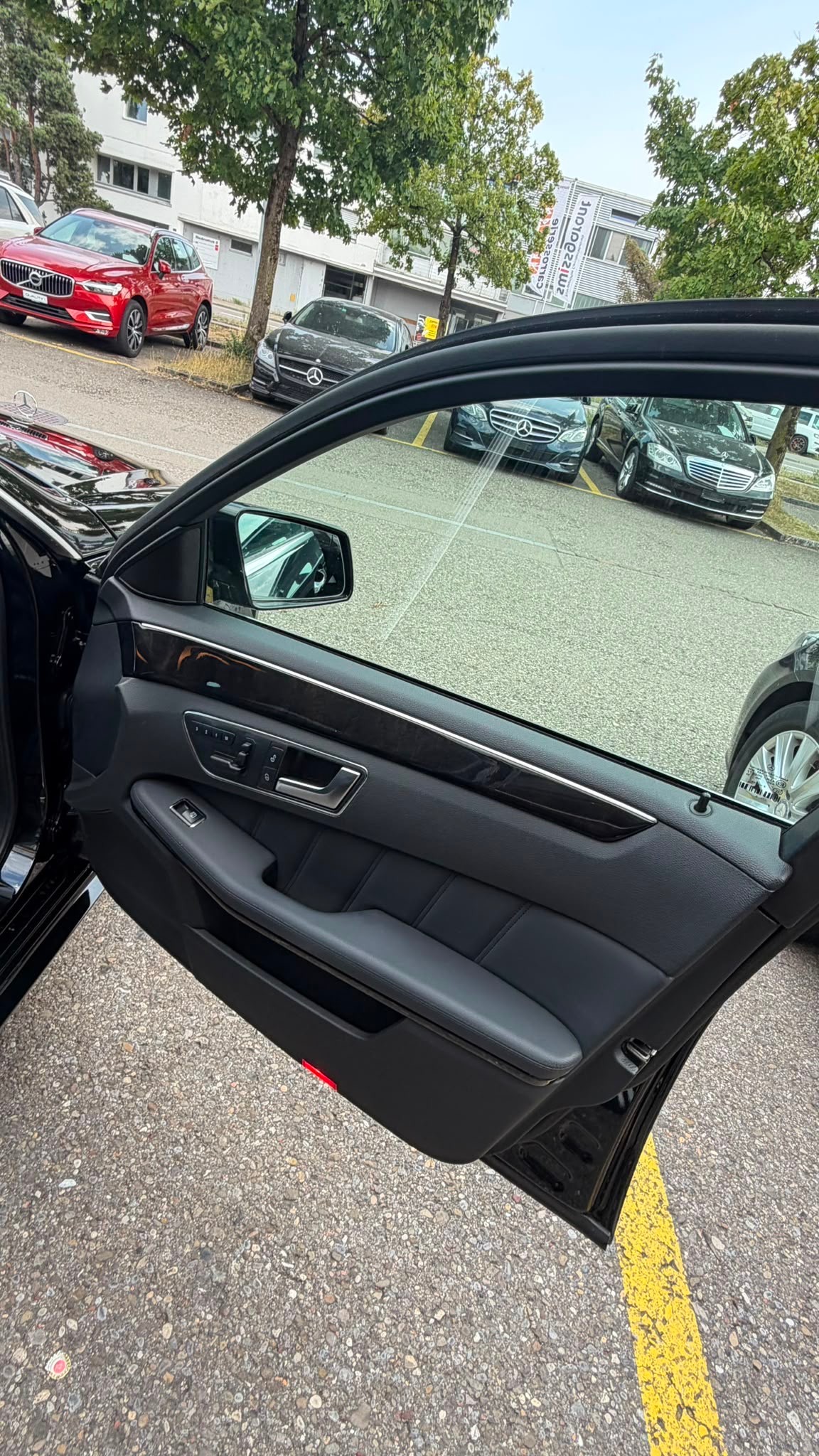 MERCEDES-BENZ E 350 CDI BlueEff. Avantgarde 4Matic 7G-Tronic-image-11