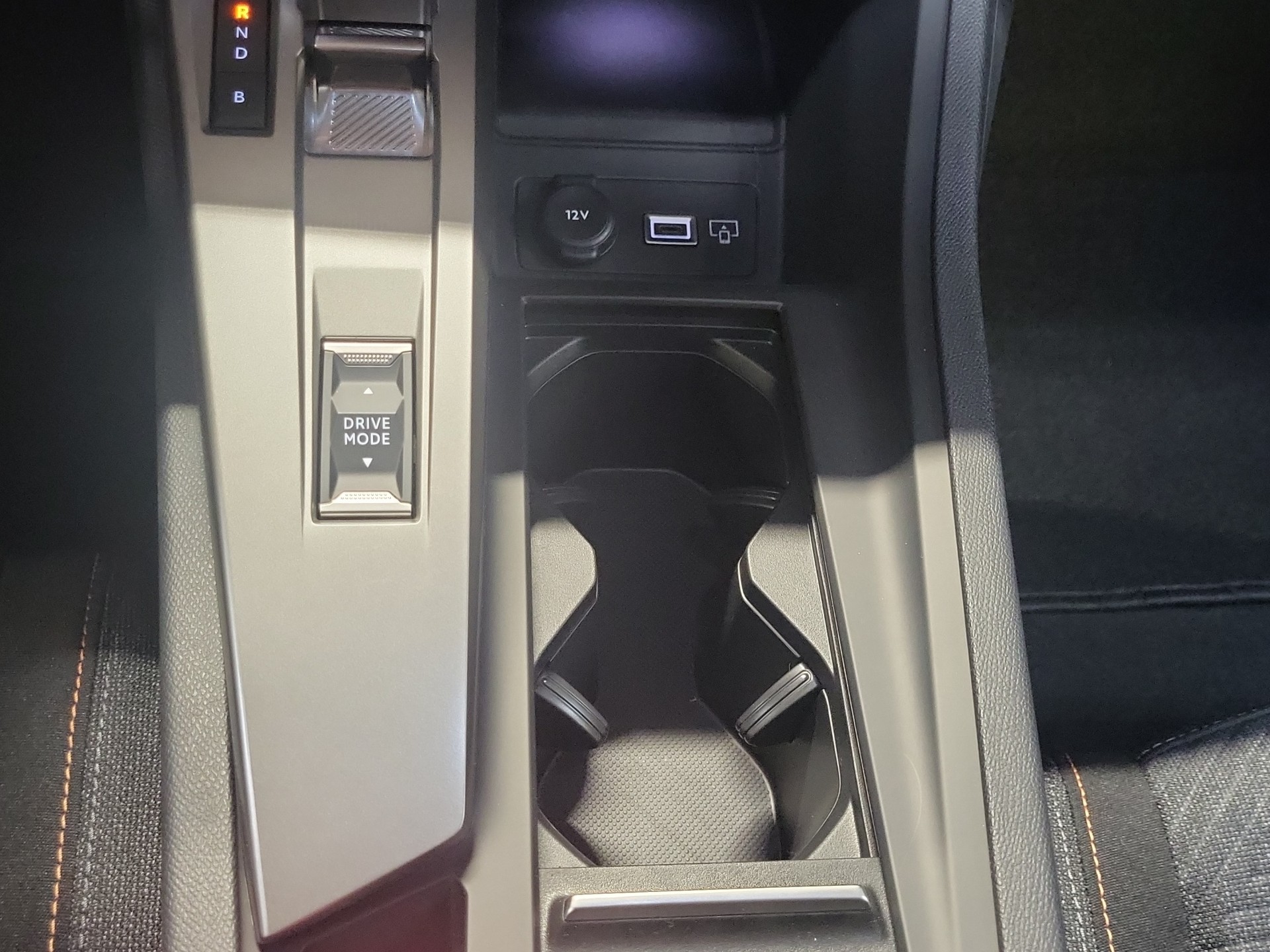 PEUGEOT 308 54kWh Style-image-9