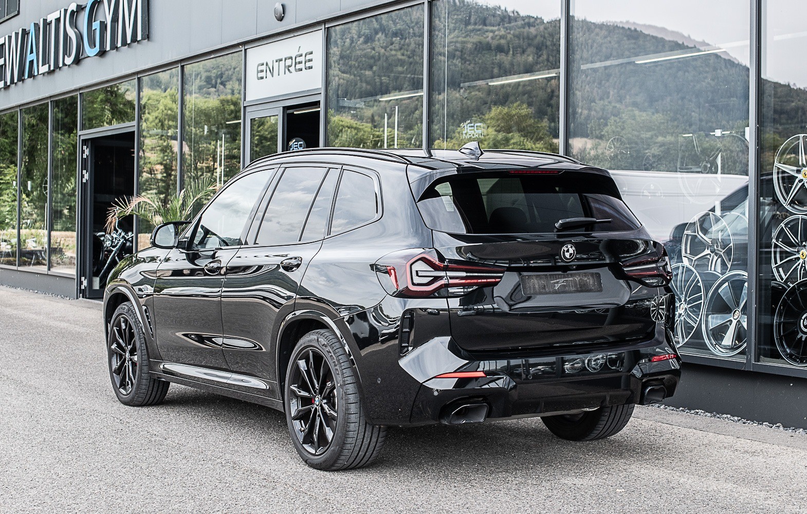 BMW X3 M40i-image-3