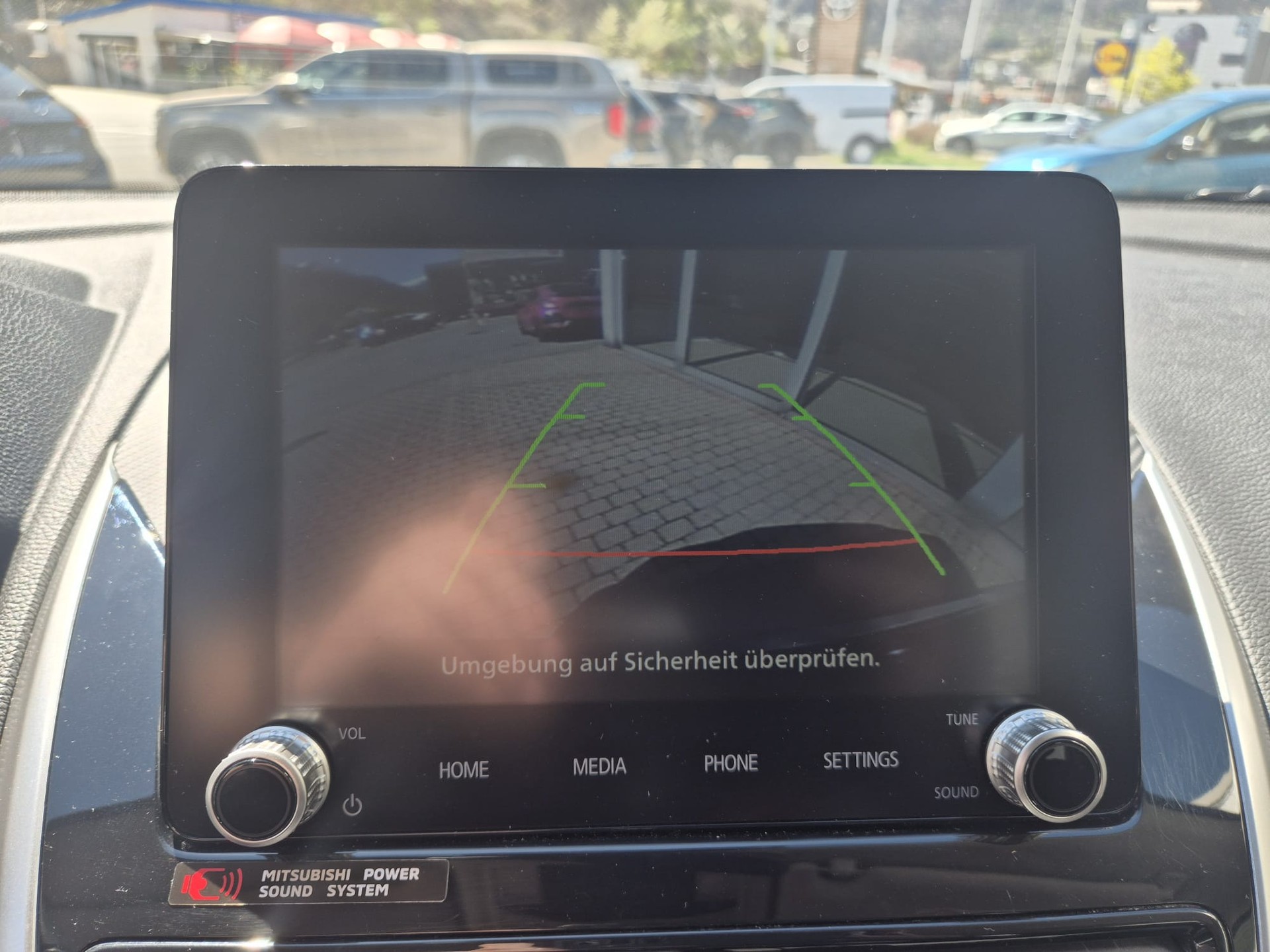 MITSUBISHI Eclipse Cross 2.4 PHEV Inform 4WD-image-6