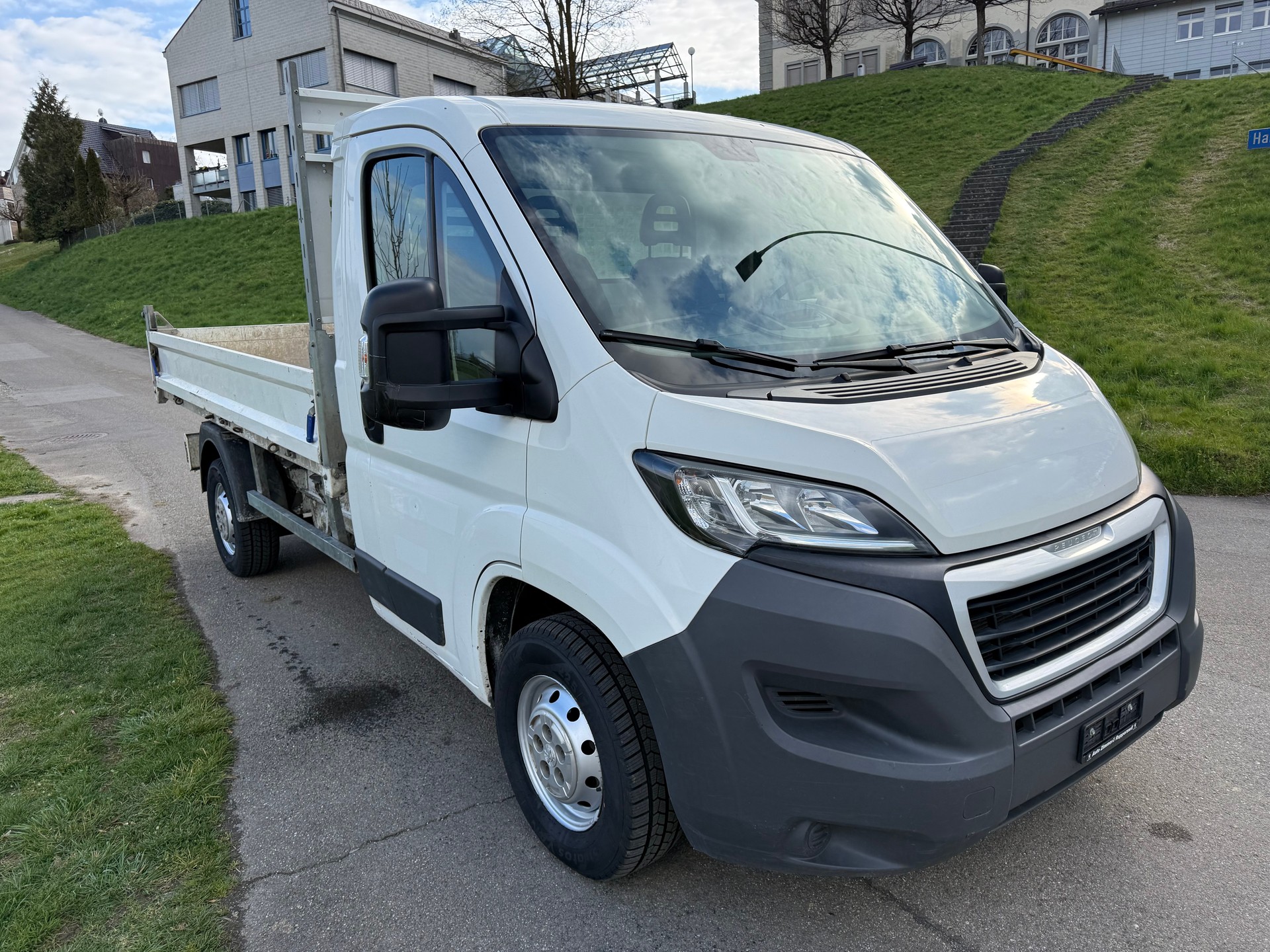 PEUGEOT Boxer 2.2 HDI 335 Active L2-image-1