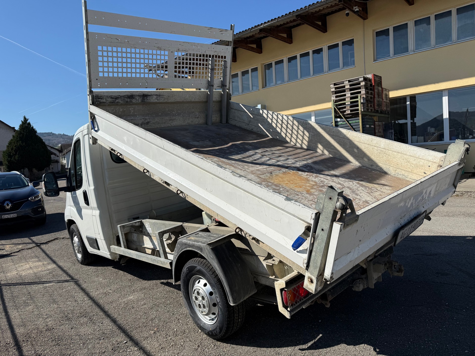 PEUGEOT Boxer 2.2 HDI 335 Active L2-image-10