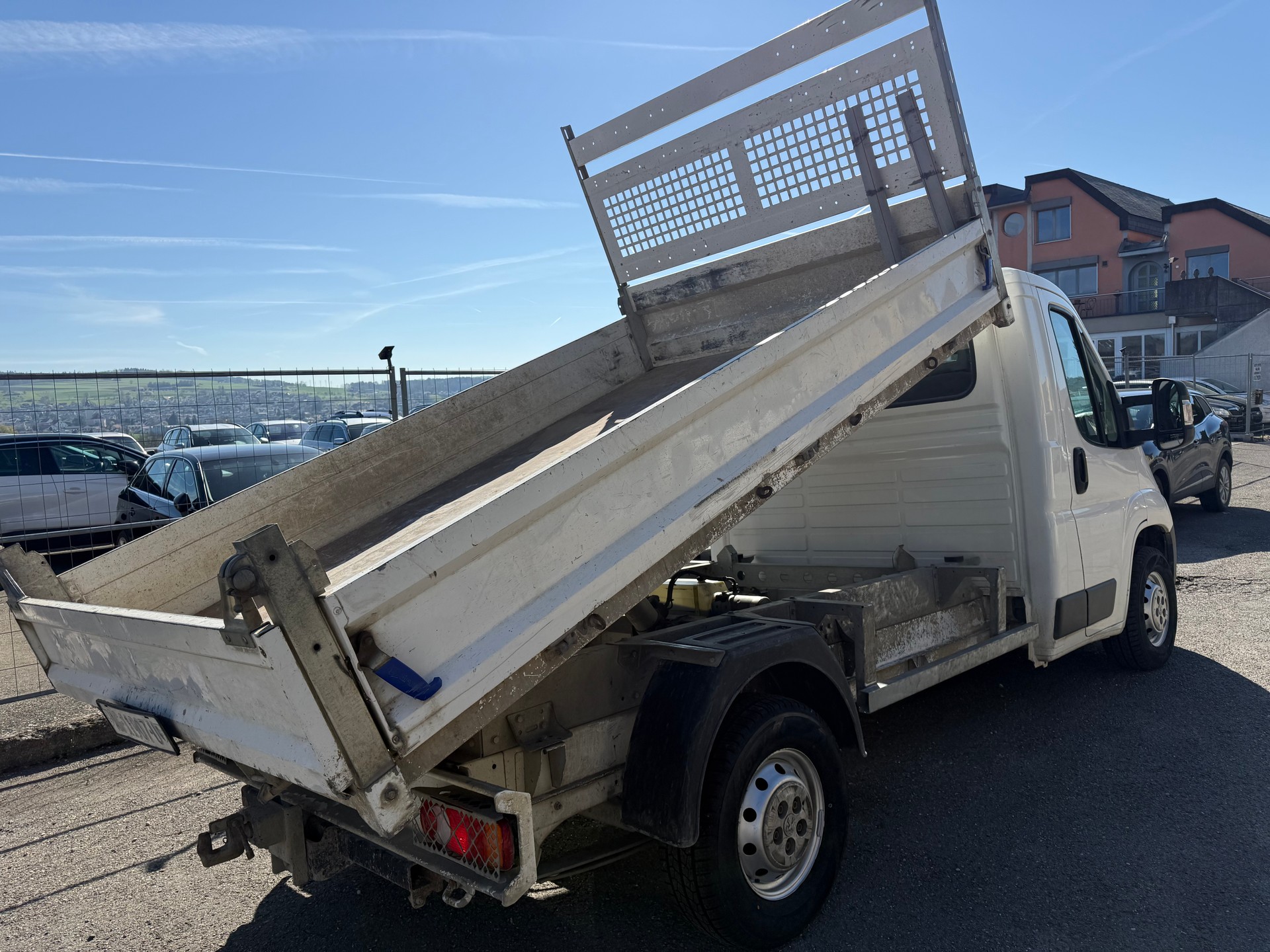PEUGEOT Boxer 2.2 HDI 335 Active L2-image-9