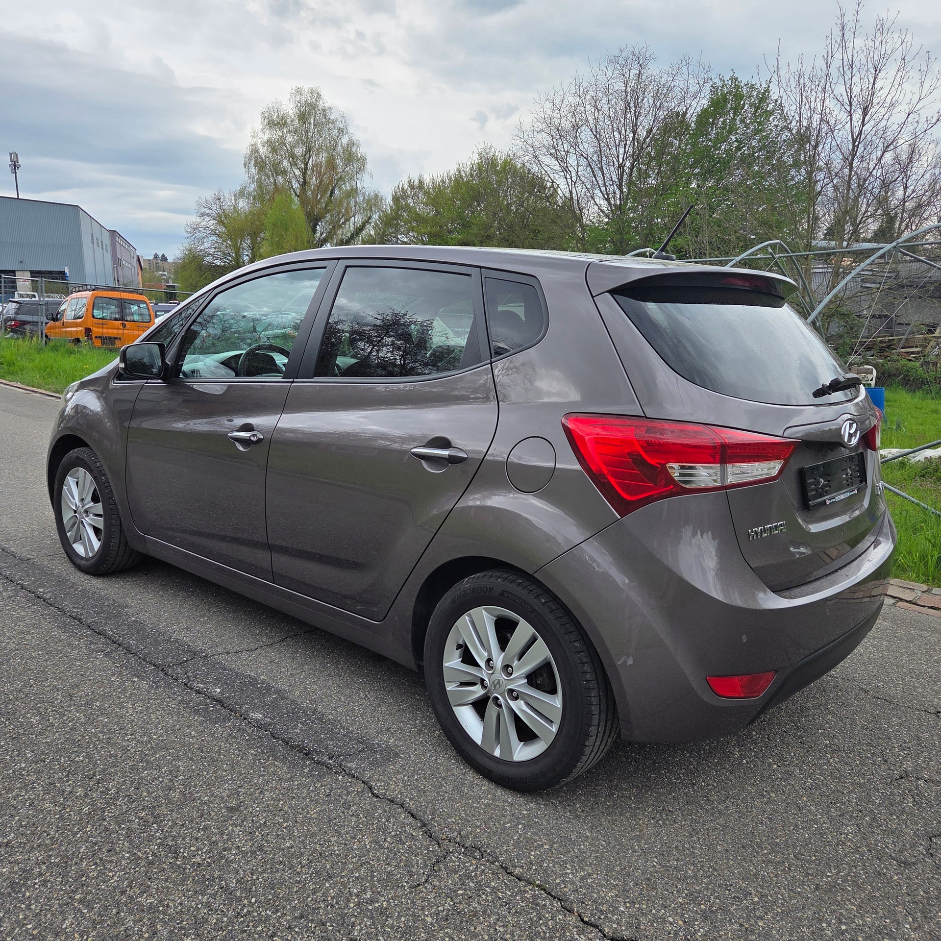 HYUNDAI iX20 1.6 Premium Automatic-image-4