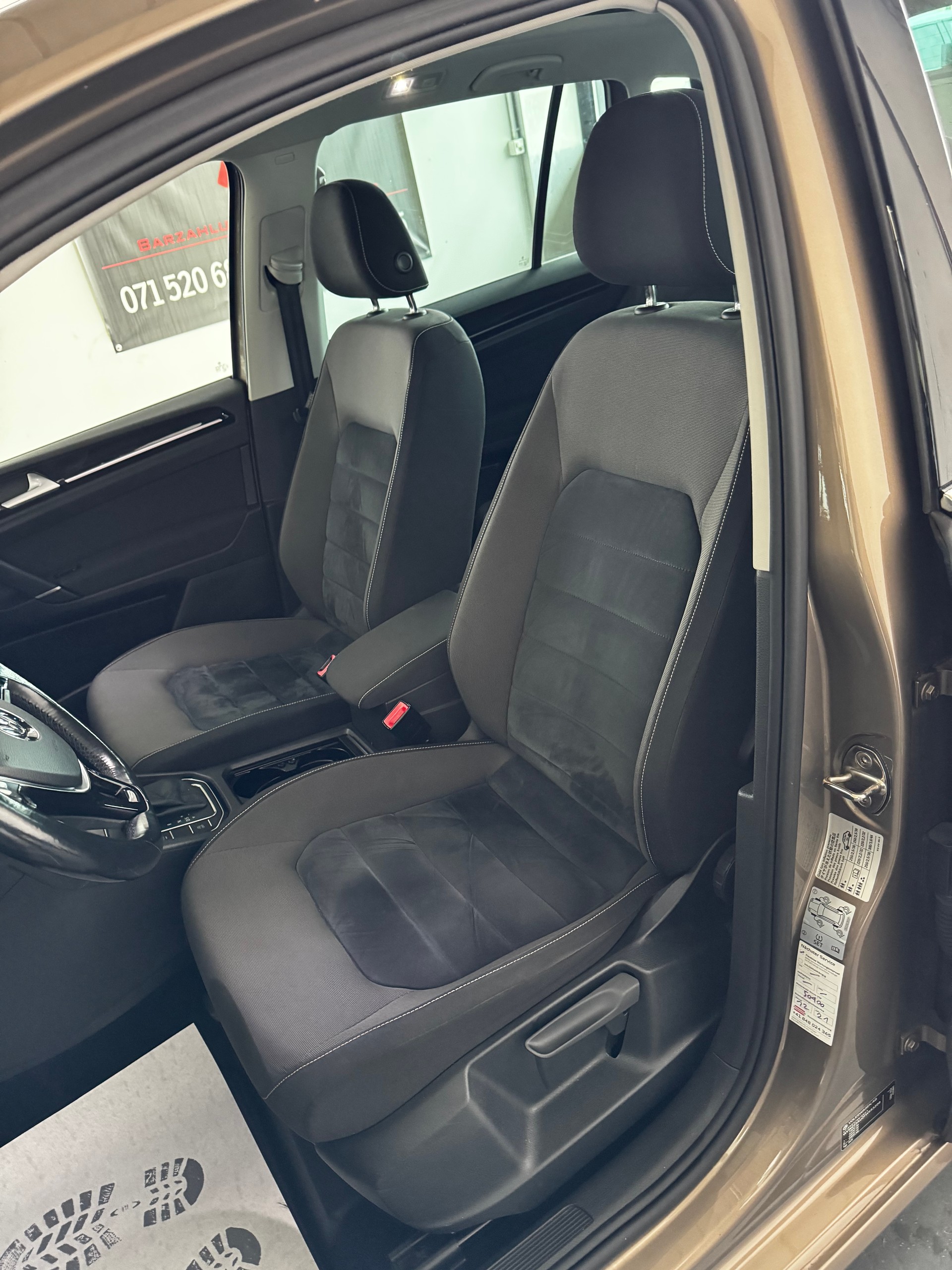 VW Golf Sportsvan 1.4 TSI Highline DSG-image-15