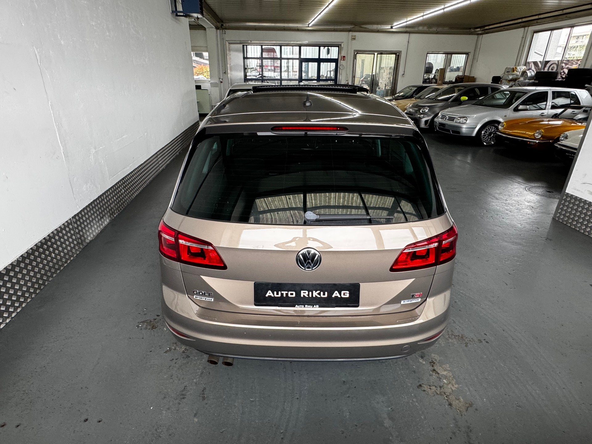 VW Golf Sportsvan 1.4 TSI Highline DSG-image-11