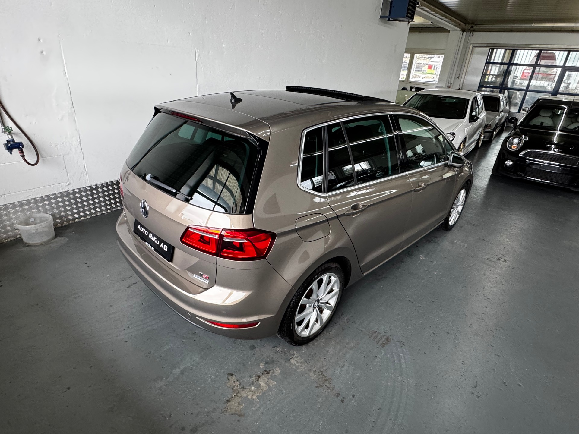 VW Golf Sportsvan 1.4 TSI Highline DSG-image-9