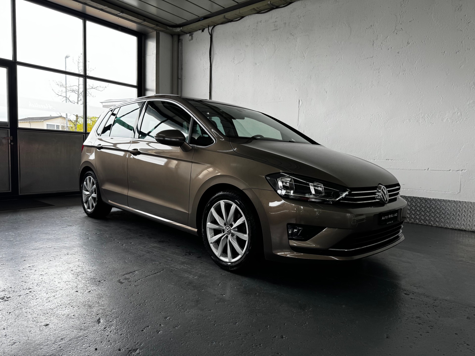 VW Golf Sportsvan 1.4 TSI Highline DSG-image-1