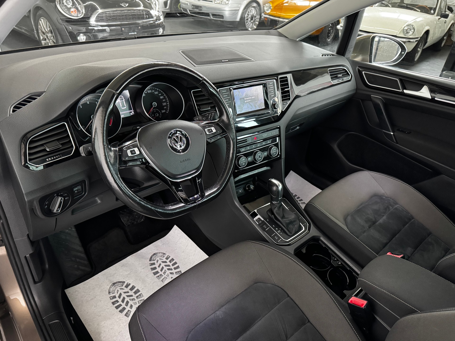 VW Golf Sportsvan 1.4 TSI Highline DSG-image-14