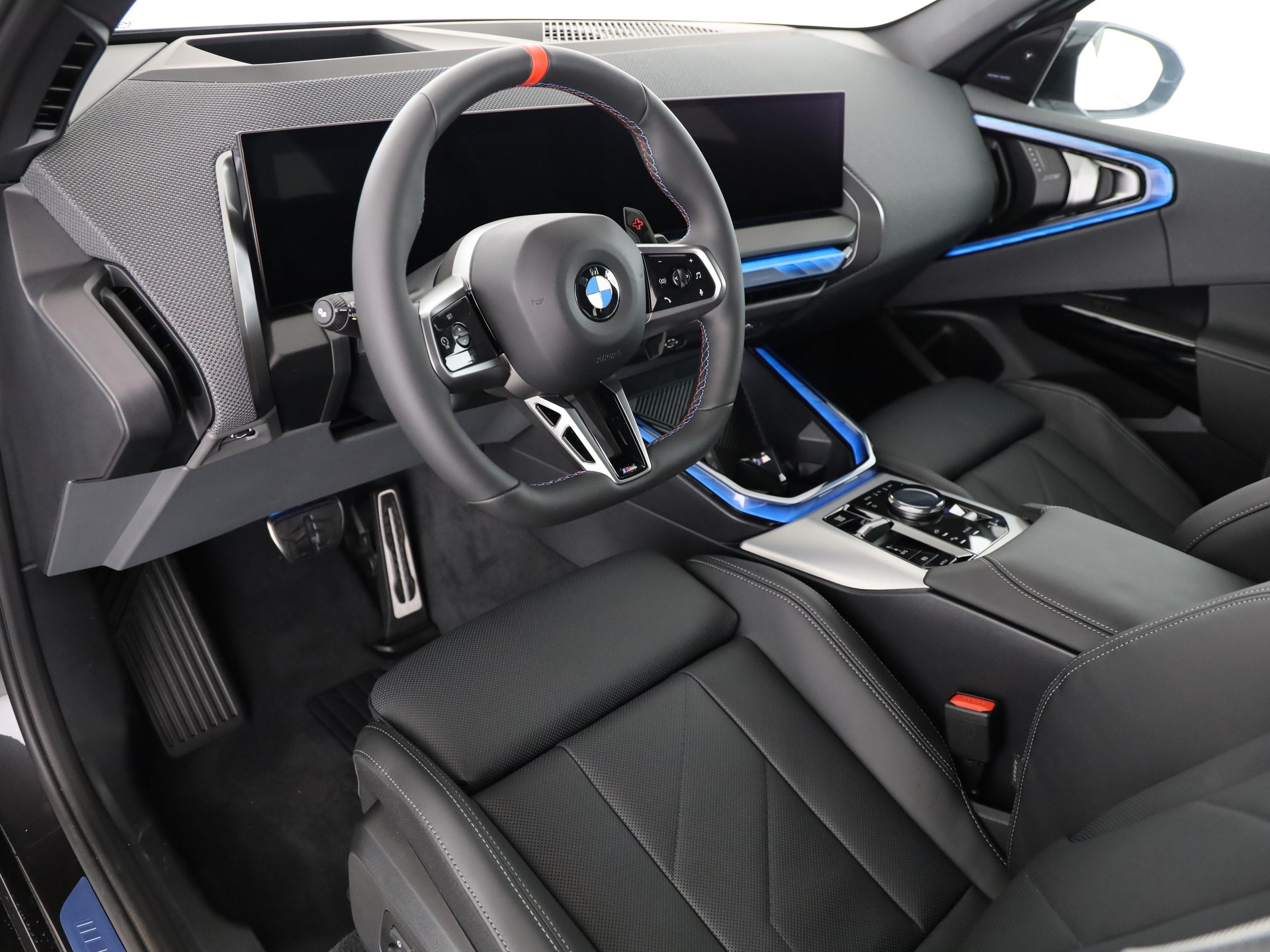 BMW X3 M50i-image-13