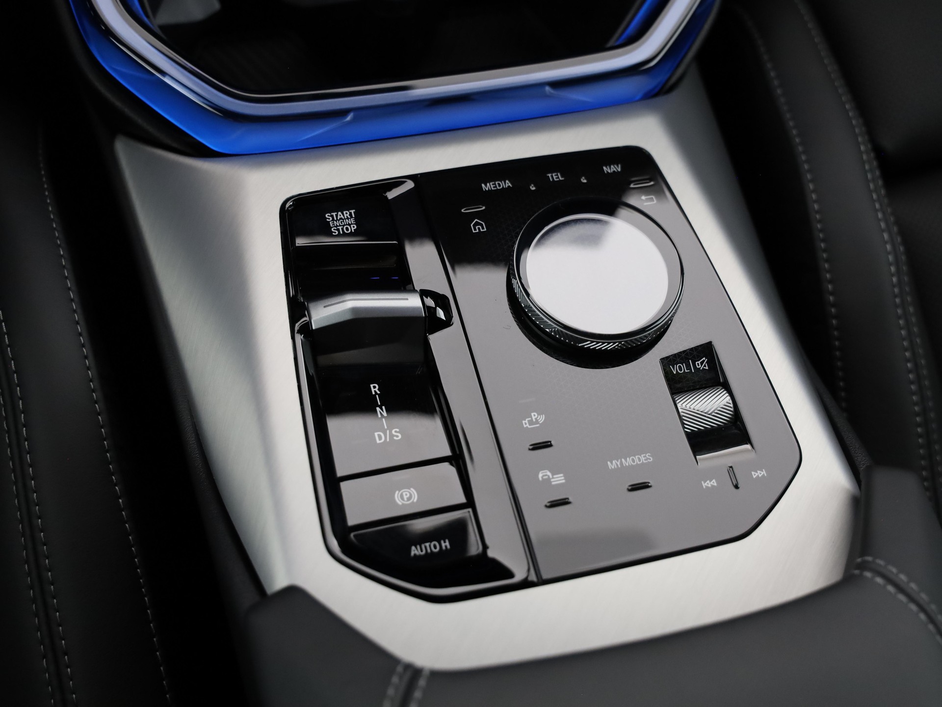 BMW X3 M50i-image-18