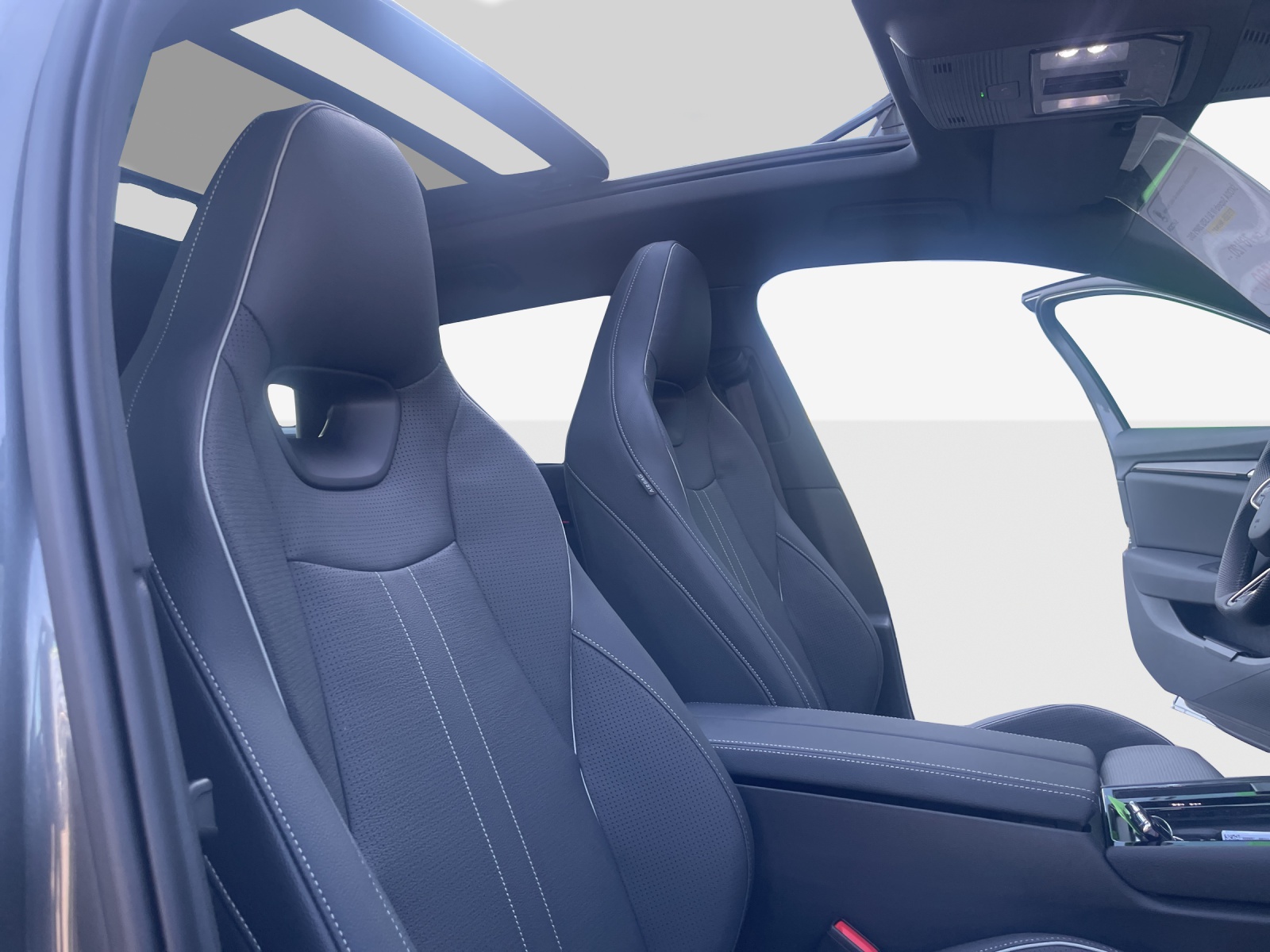 SKODA Superb Combi 1.5 TSI PHEV Sportline DSG-image-14